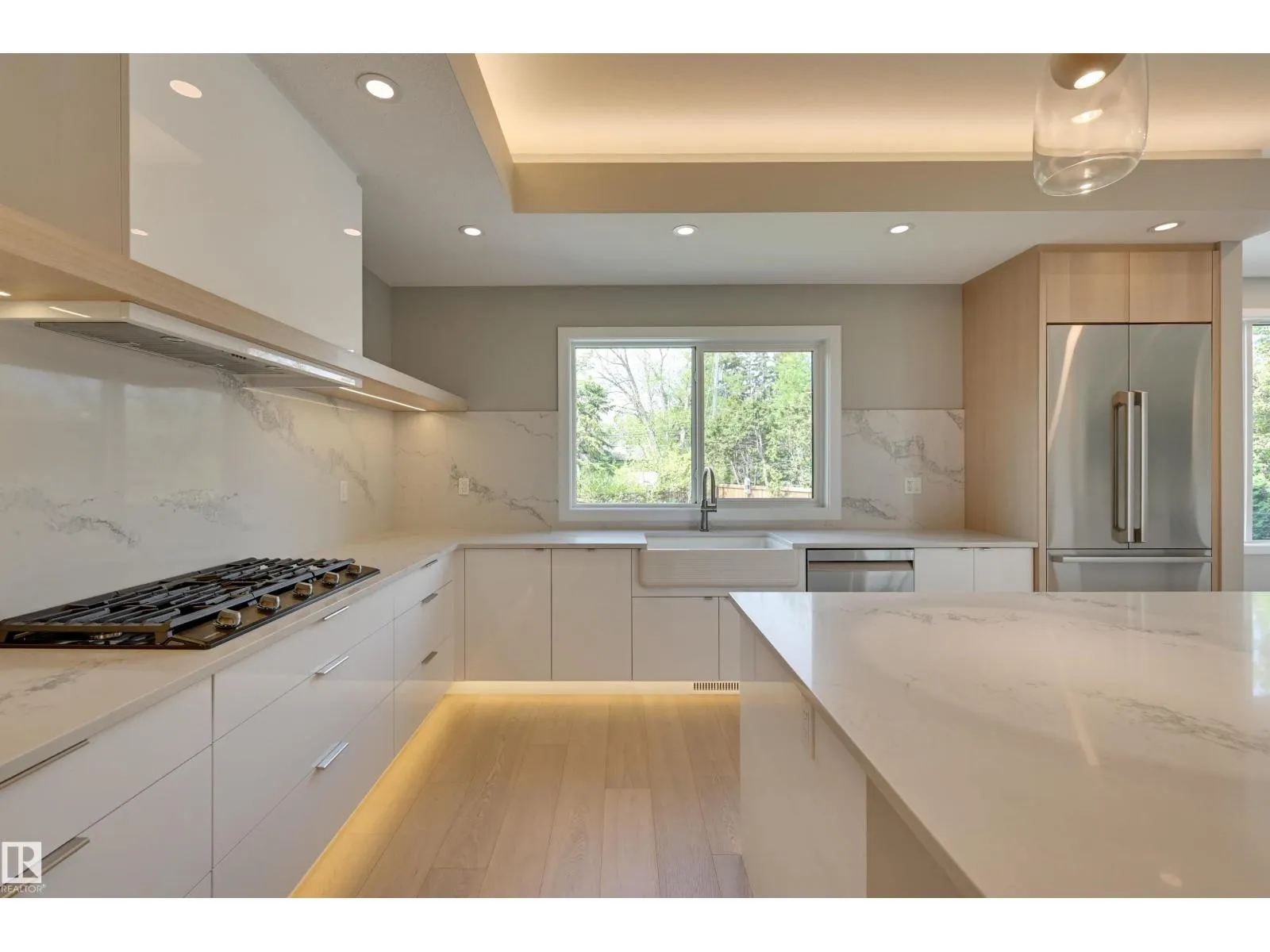 9832 142 ST NW