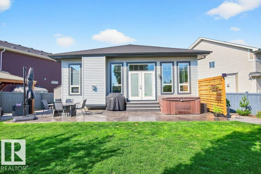 8220 GOURLAY CL NW