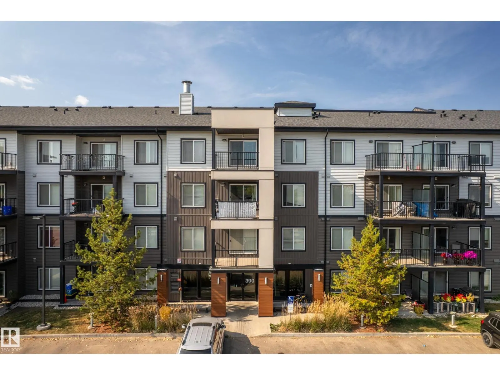 #133 390 WINDERMERE RD NW NW