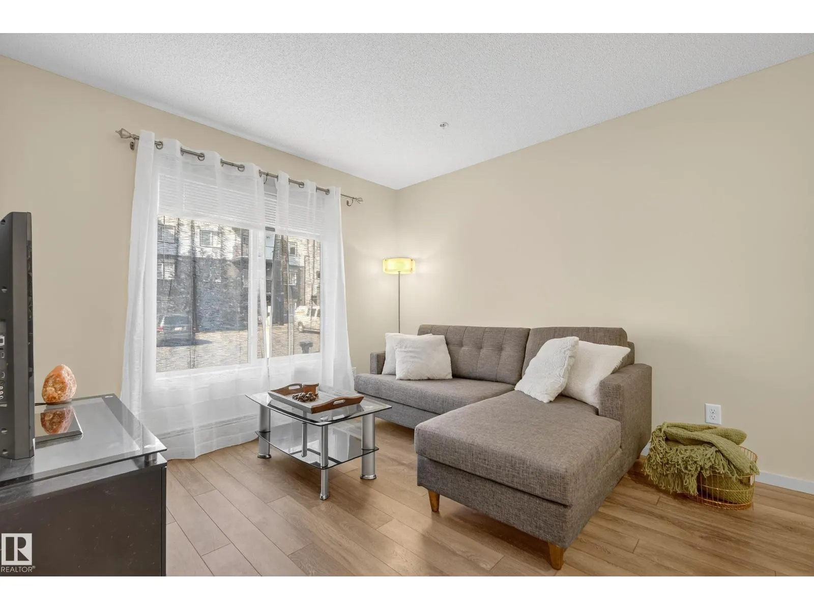 #133 390 WINDERMERE RD NW NW