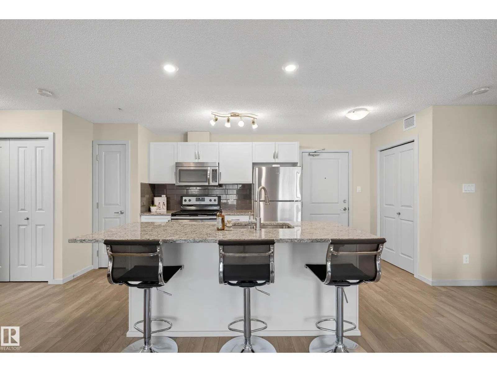 #133 390 WINDERMERE RD NW NW