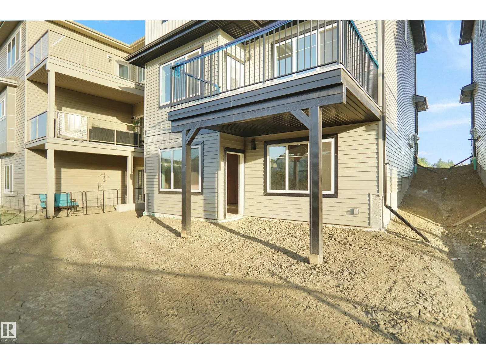 79 MEADOWGROVE LANE
