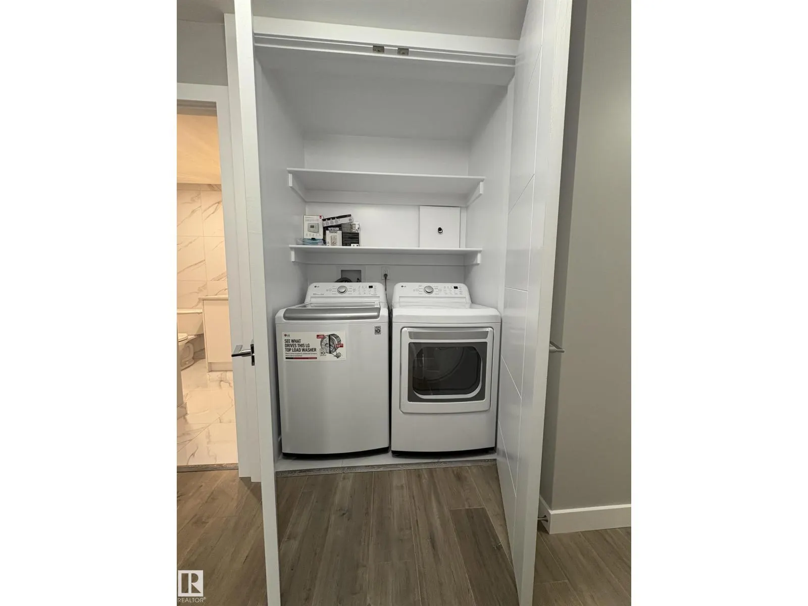 204 SURREY GARDENS GD NW