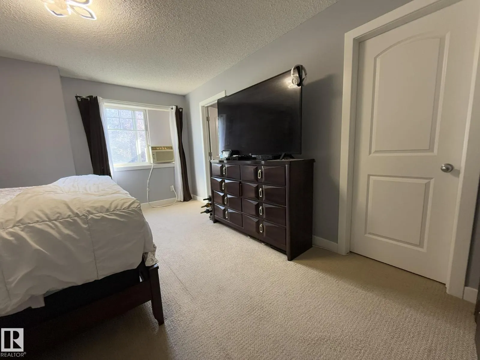 #13 14208 36 ST NW