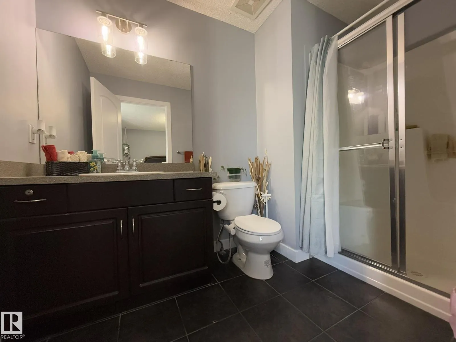 #13 14208 36 ST NW