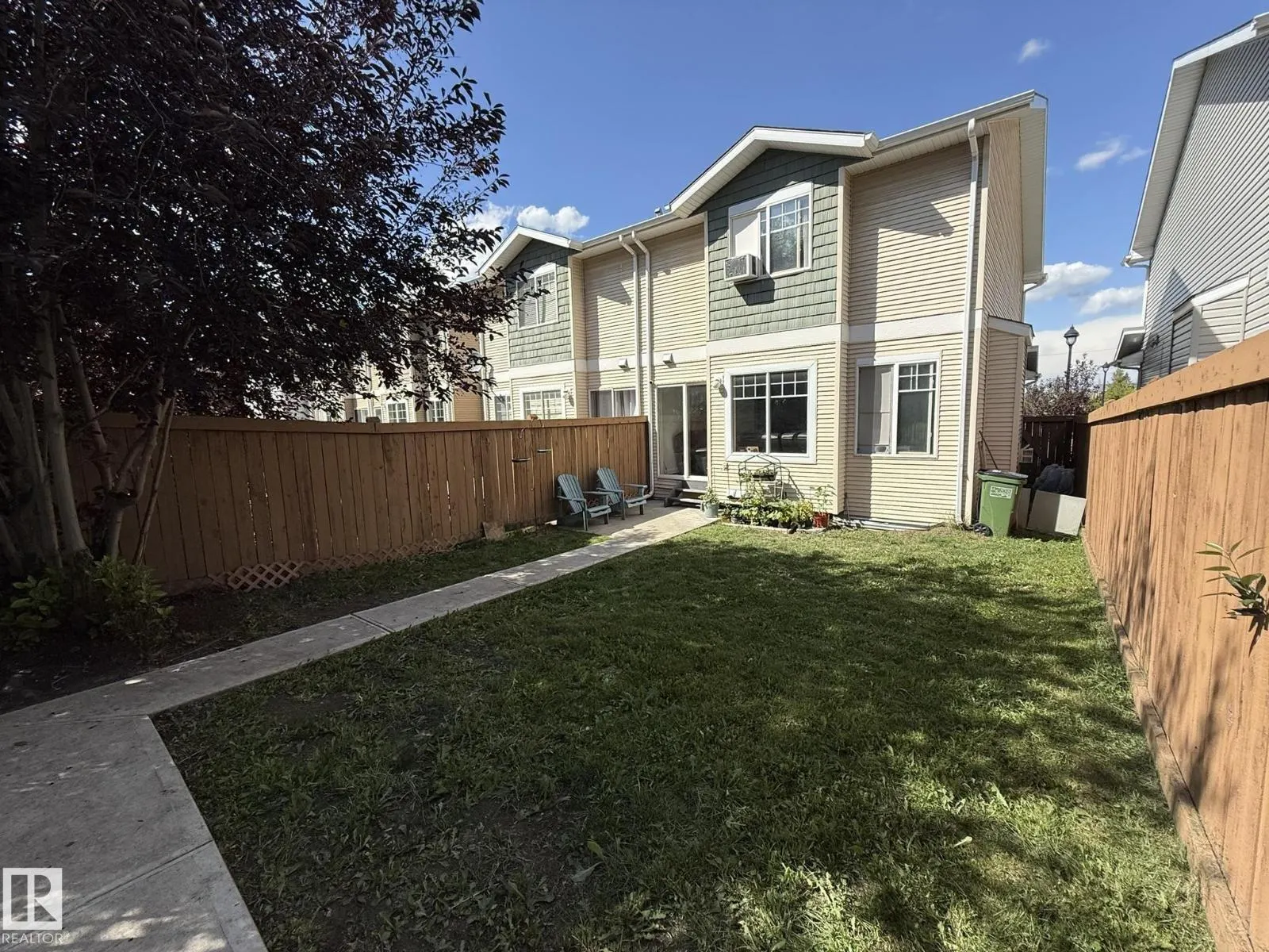 #13 14208 36 ST NW