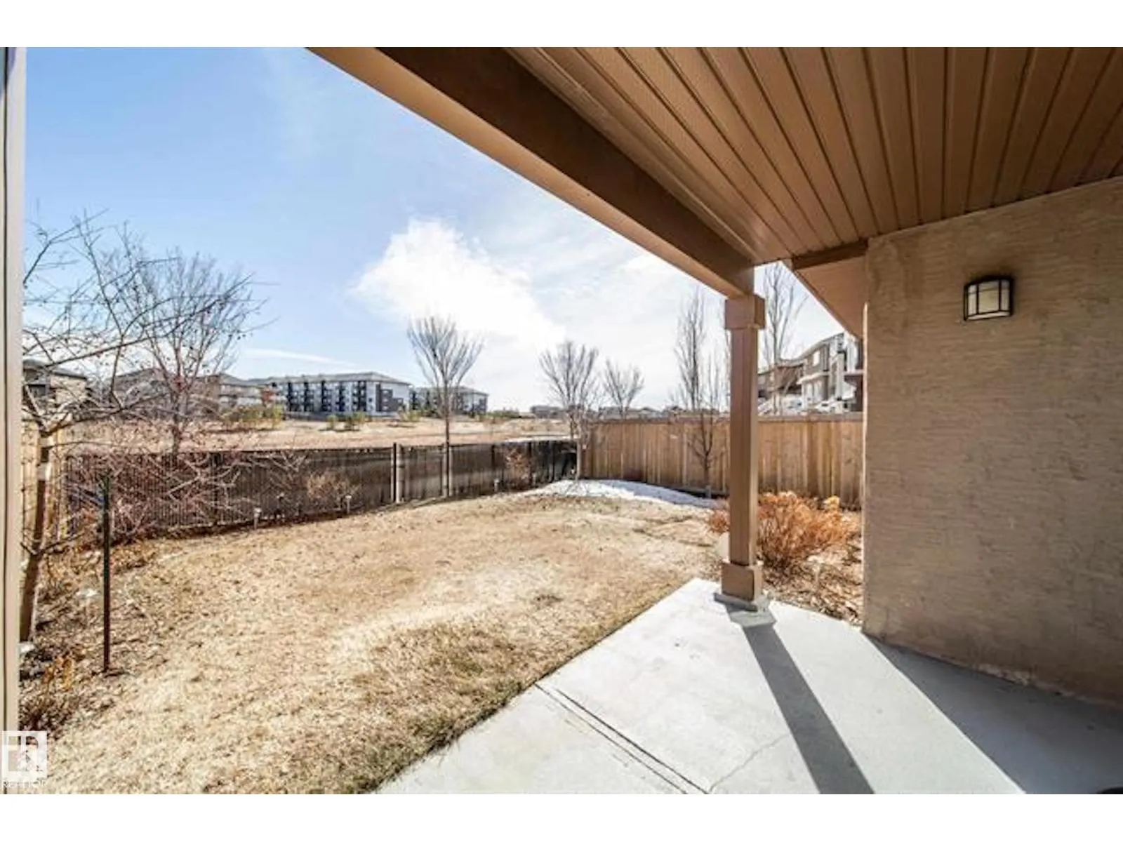 642 ALBANY WY NW
