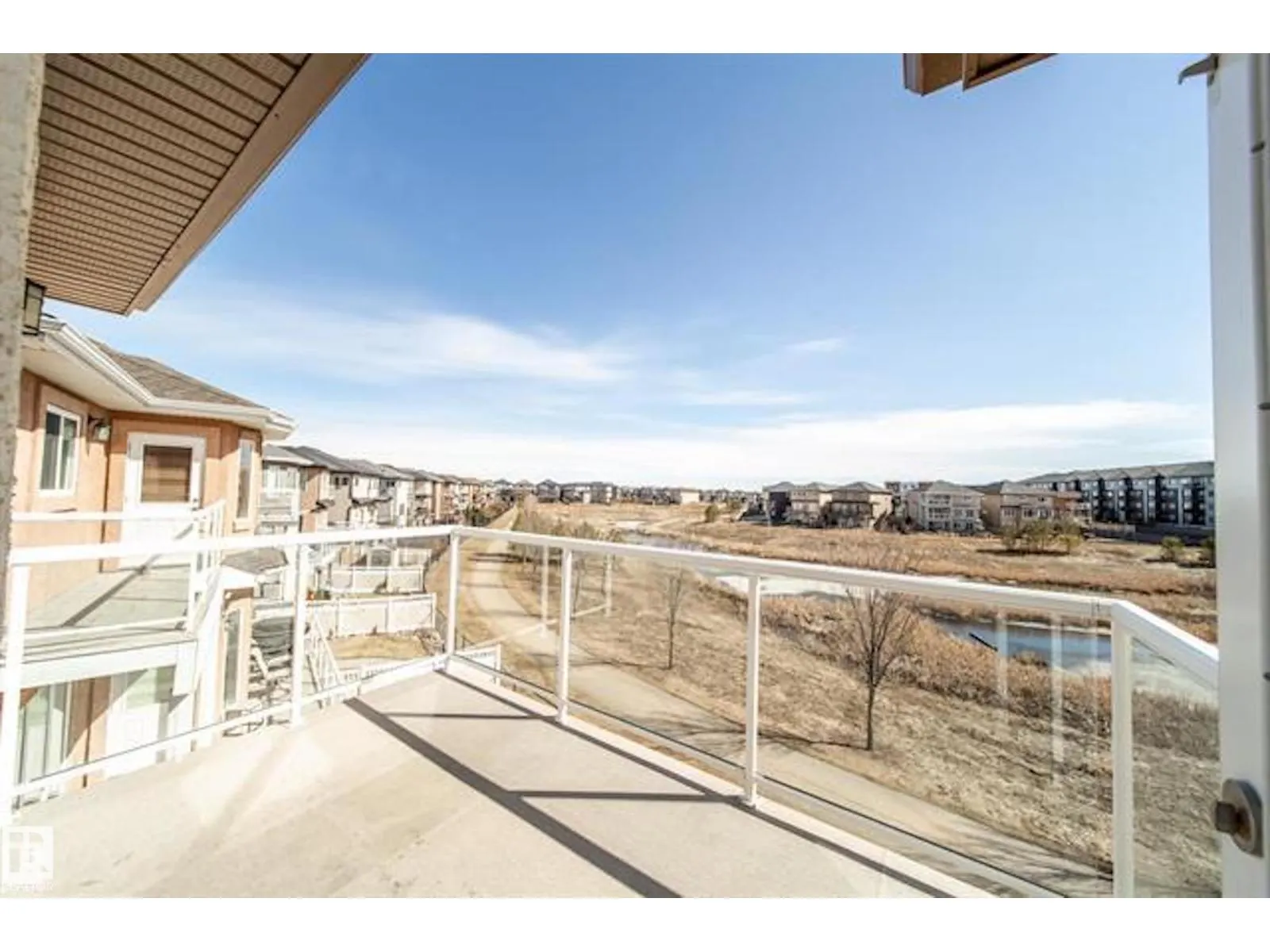 642 ALBANY WY NW