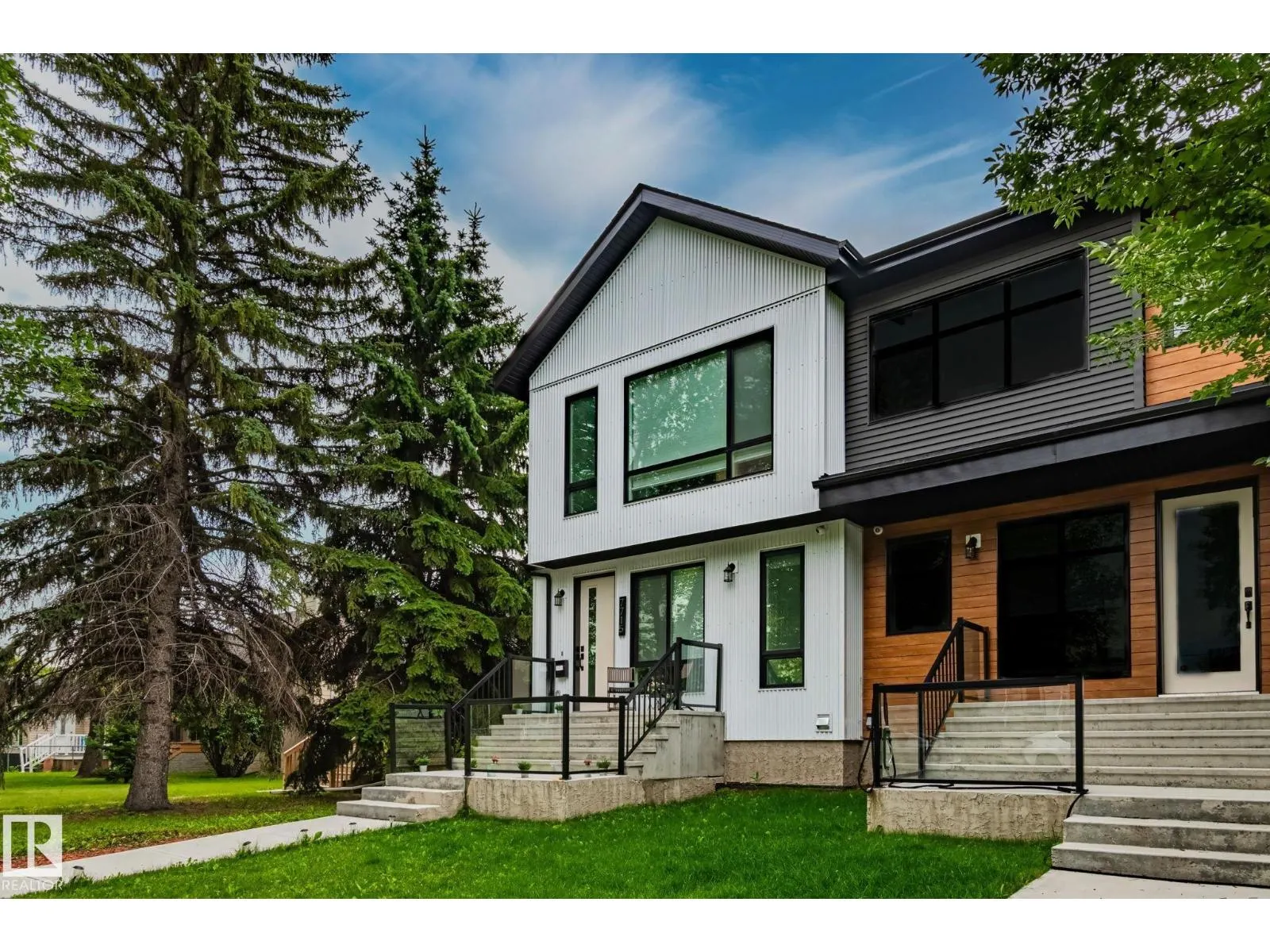 7715 78 AV NW