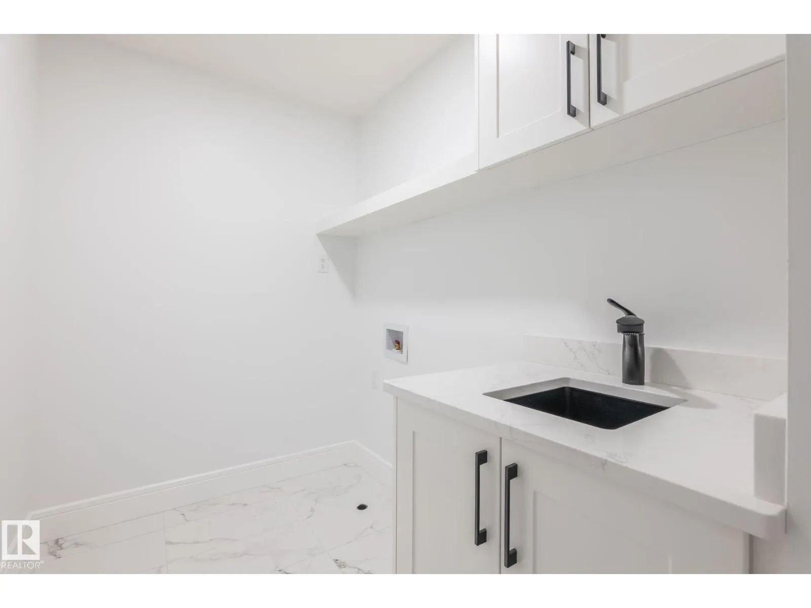 8608 181 AV NW NW