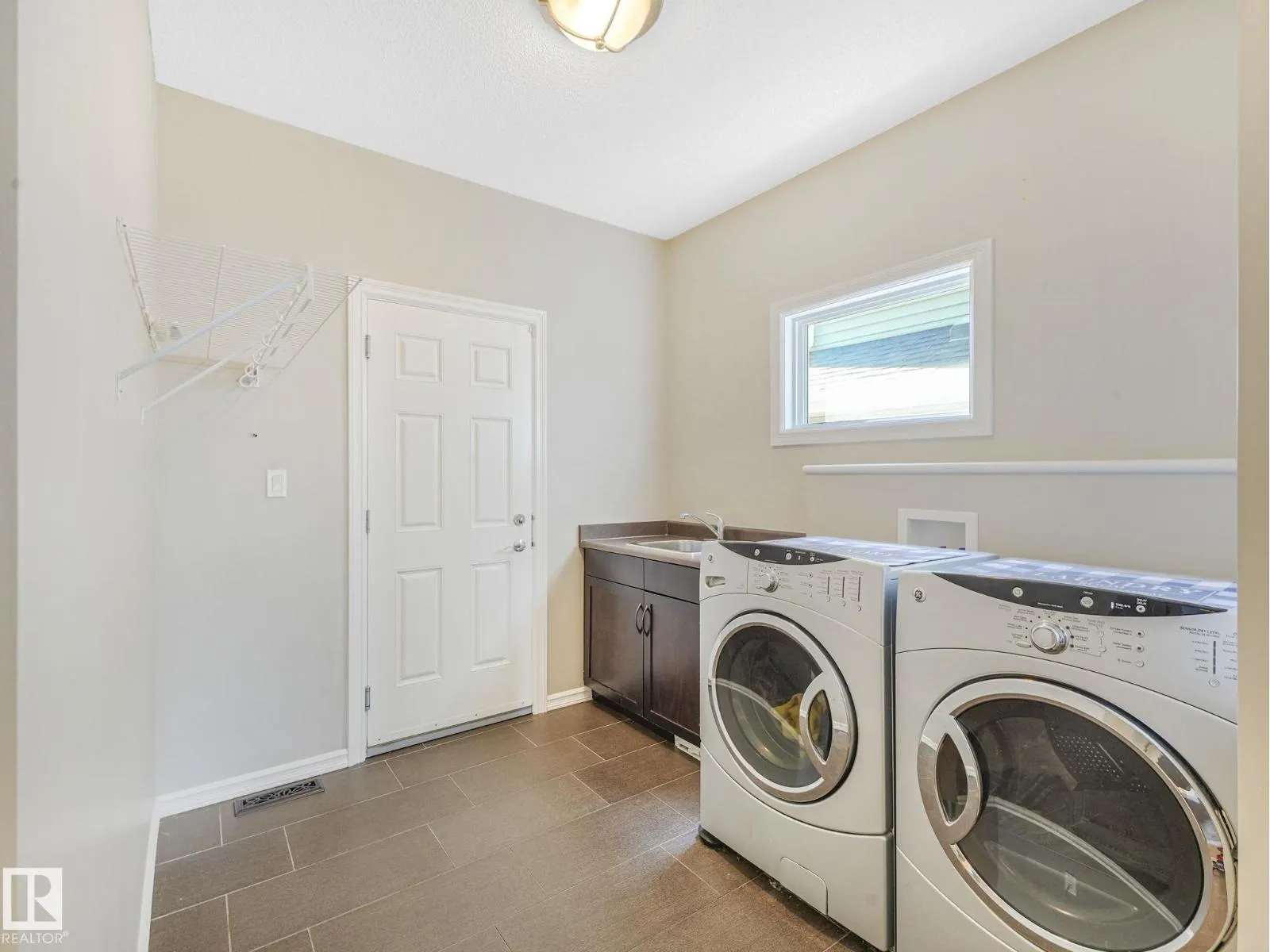 1924 86 ST SW