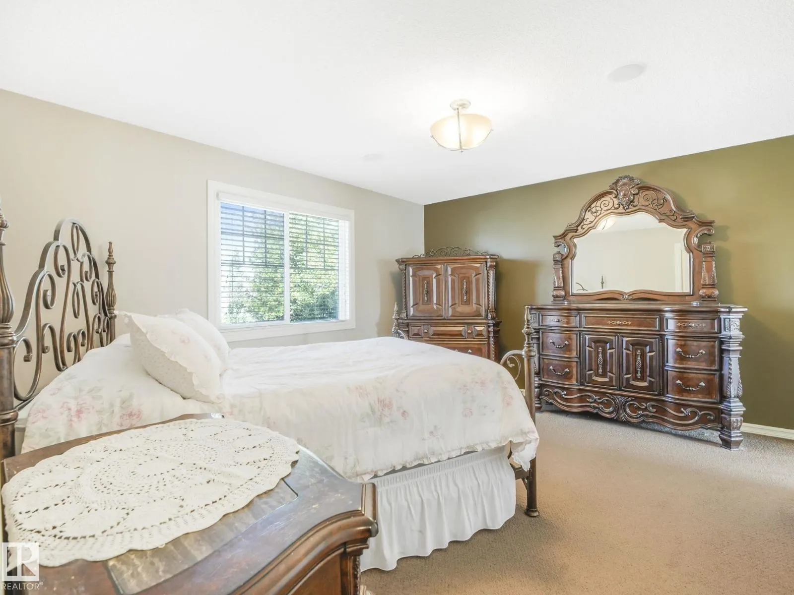 1924 86 ST SW