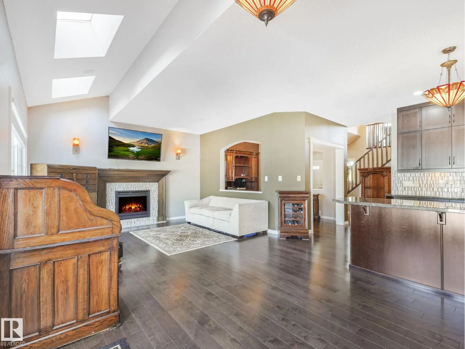 1924 86 ST SW