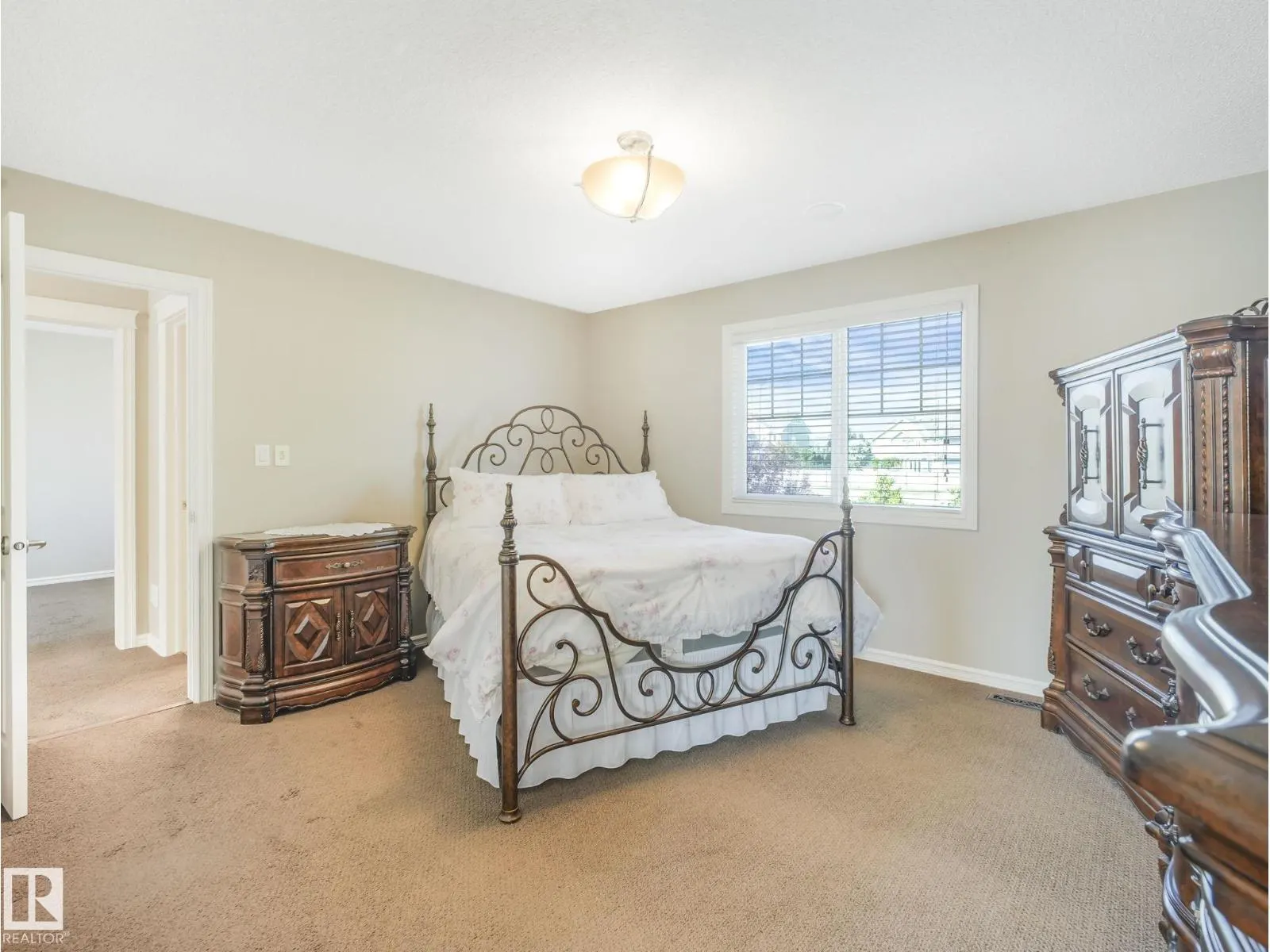 1924 86 ST SW