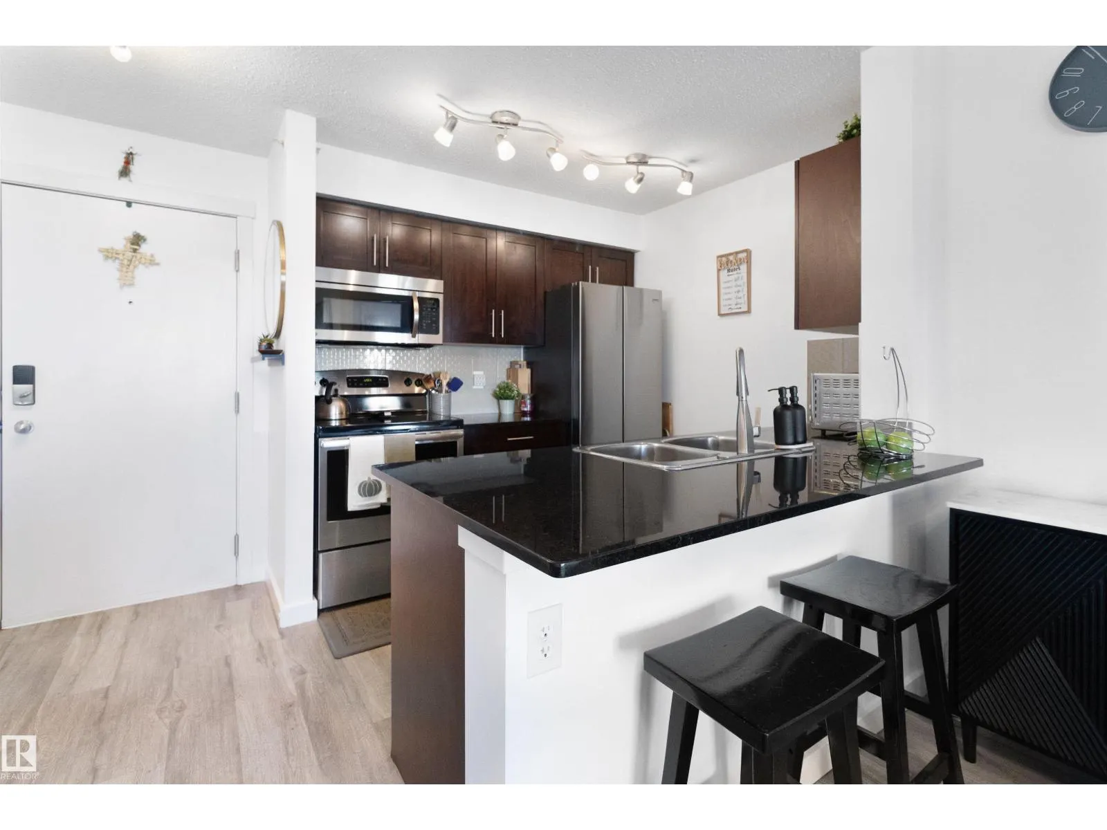 #412 18126 77 ST NW