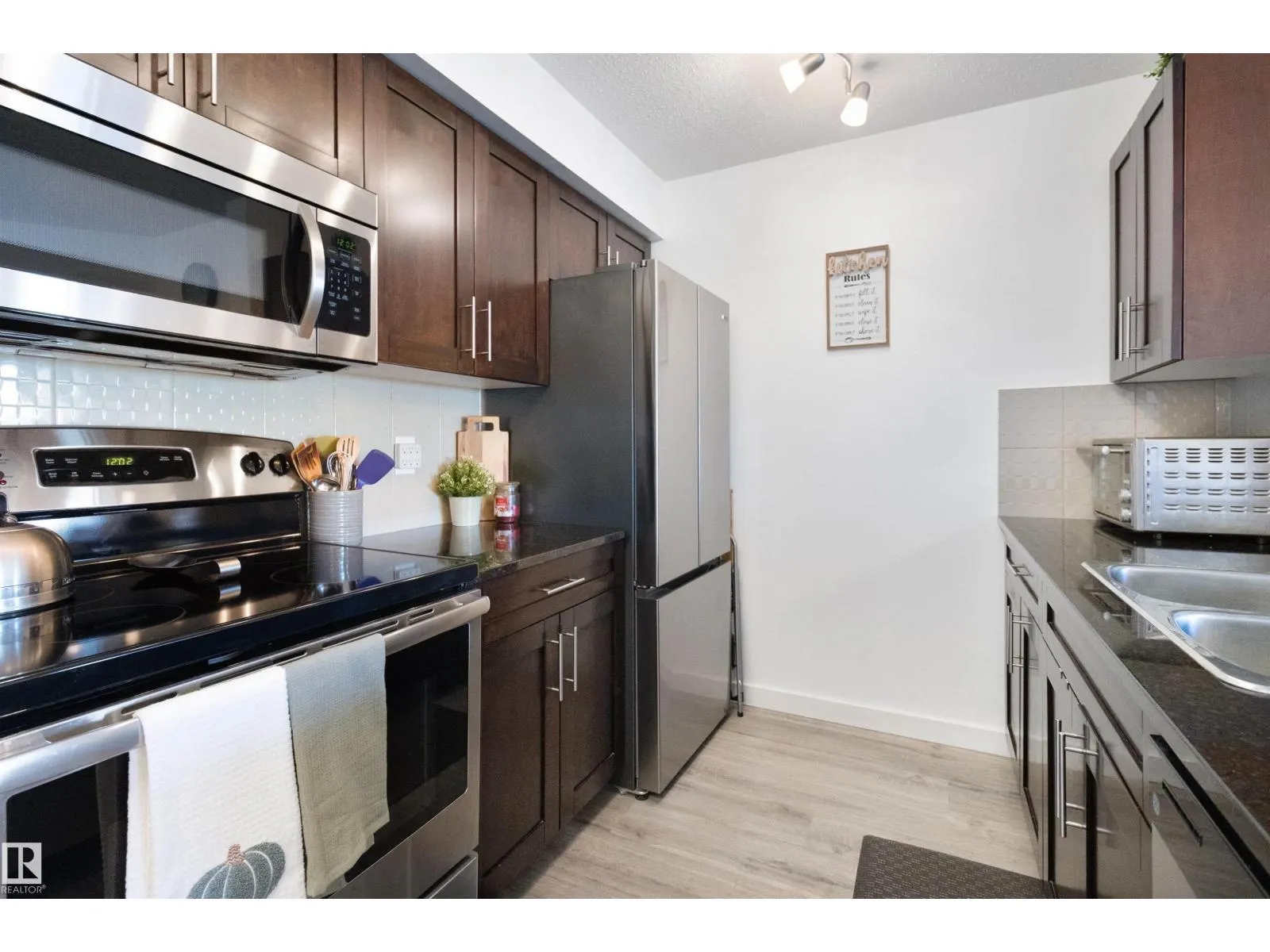 #412 18126 77 ST NW