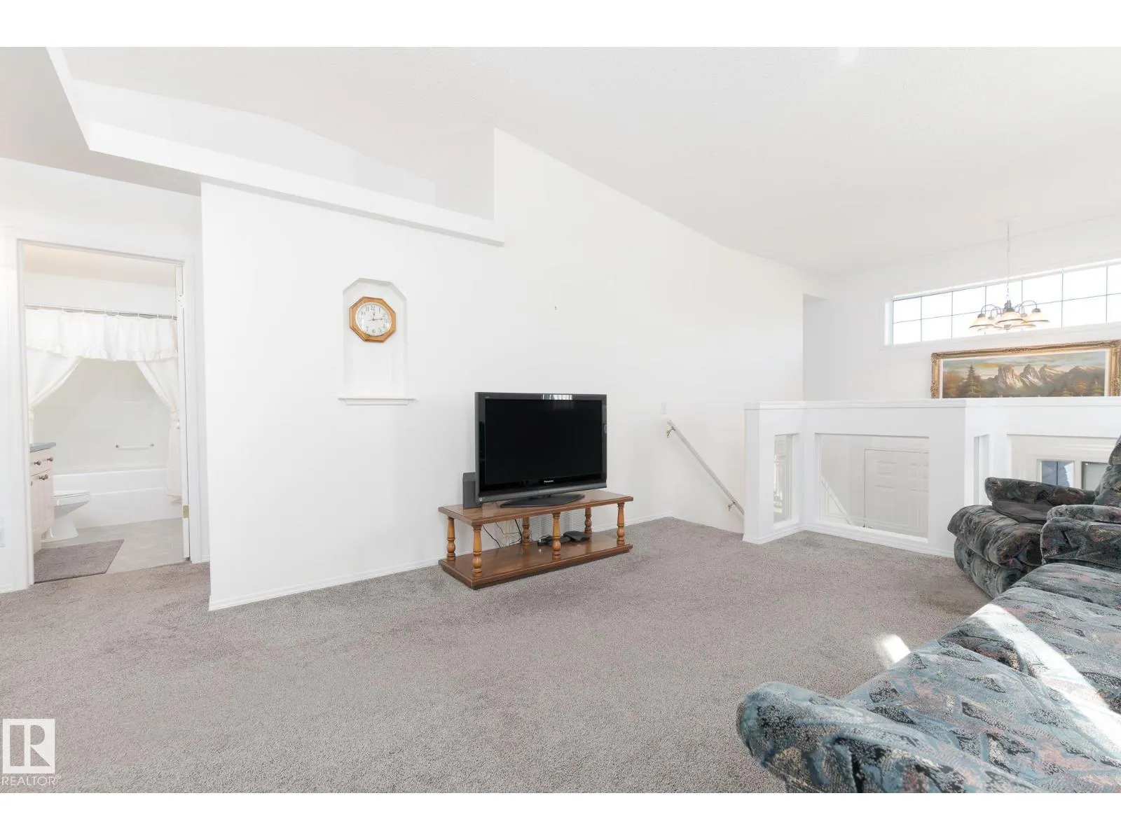 5 LANGLEY CR