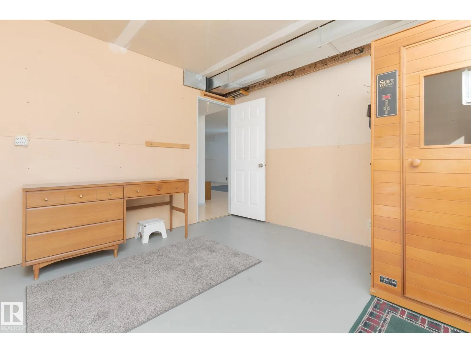 5 LANGLEY CR