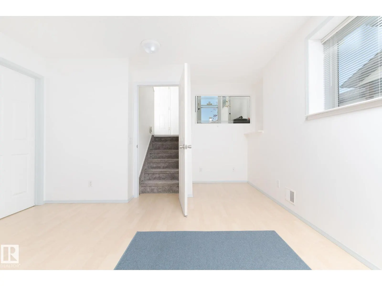 5 LANGLEY CR
