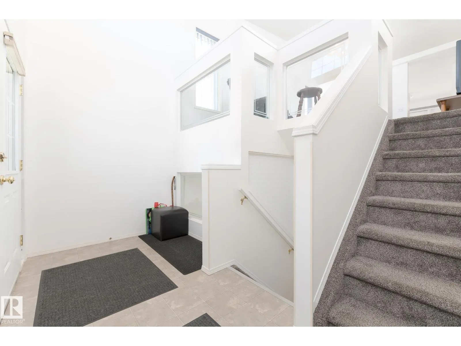 5 LANGLEY CR