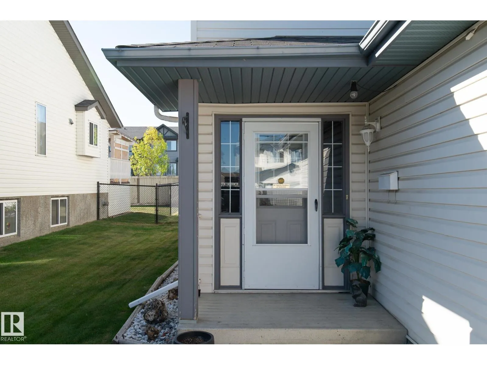 5 LANGLEY CR