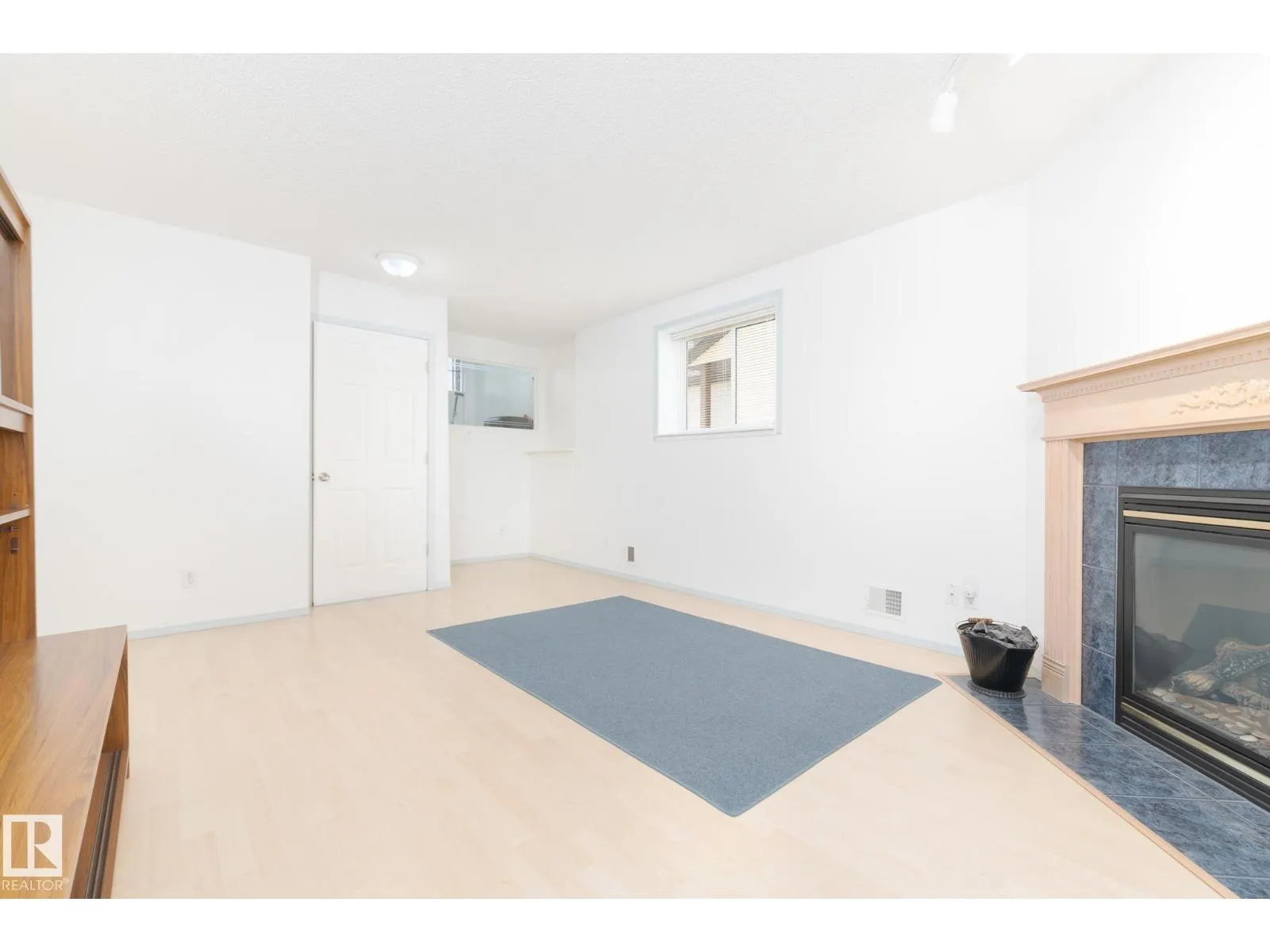 5 LANGLEY CR