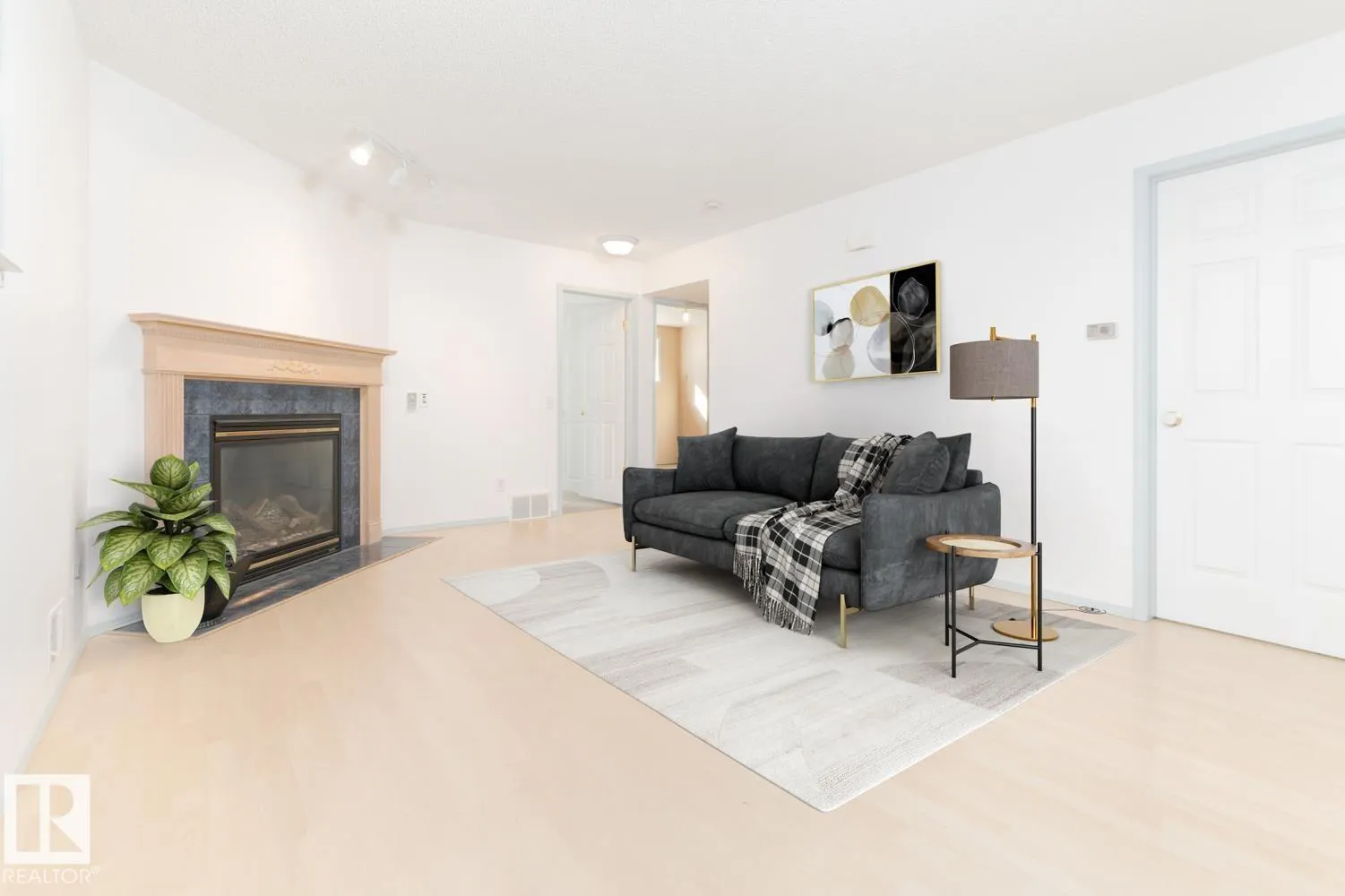5 LANGLEY CR