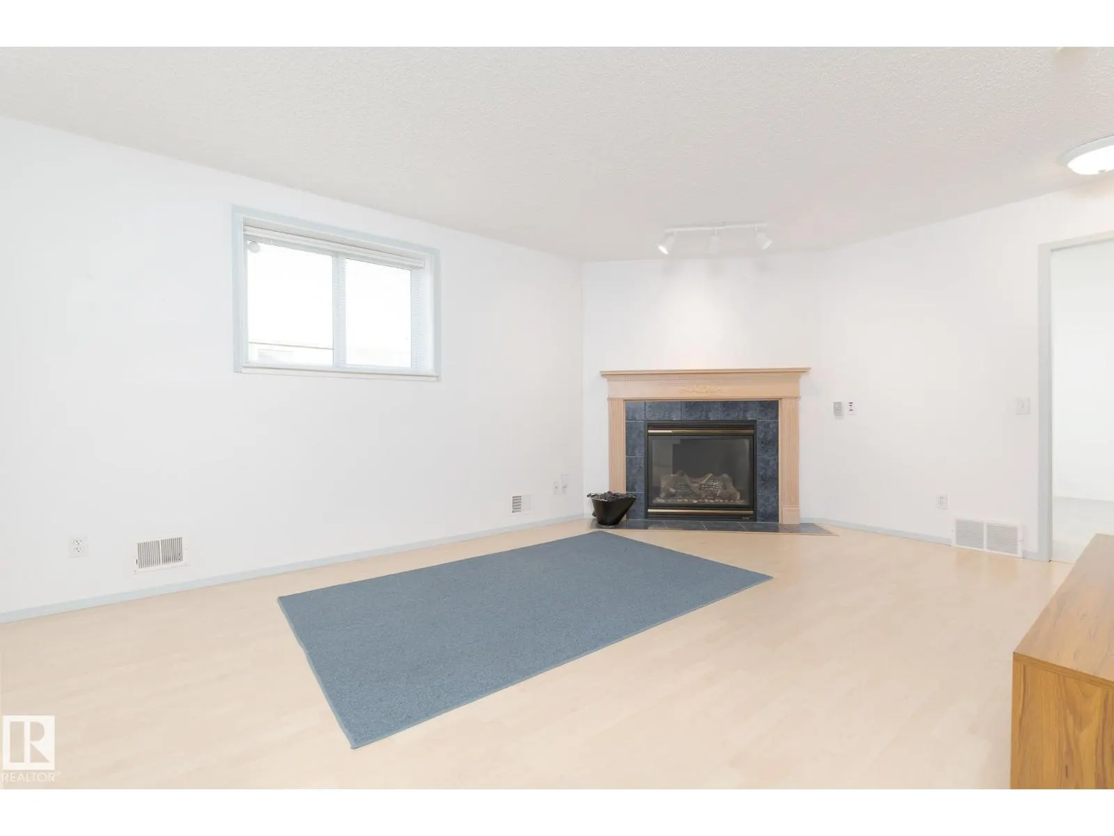 5 LANGLEY CR
