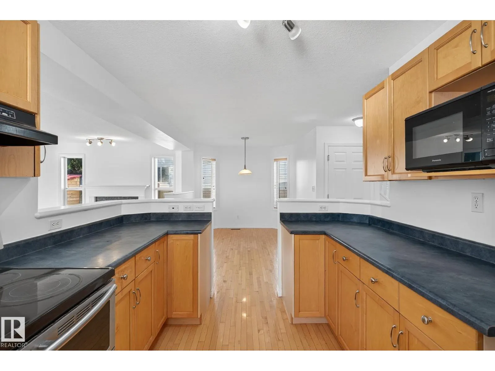22 ELBOW PL