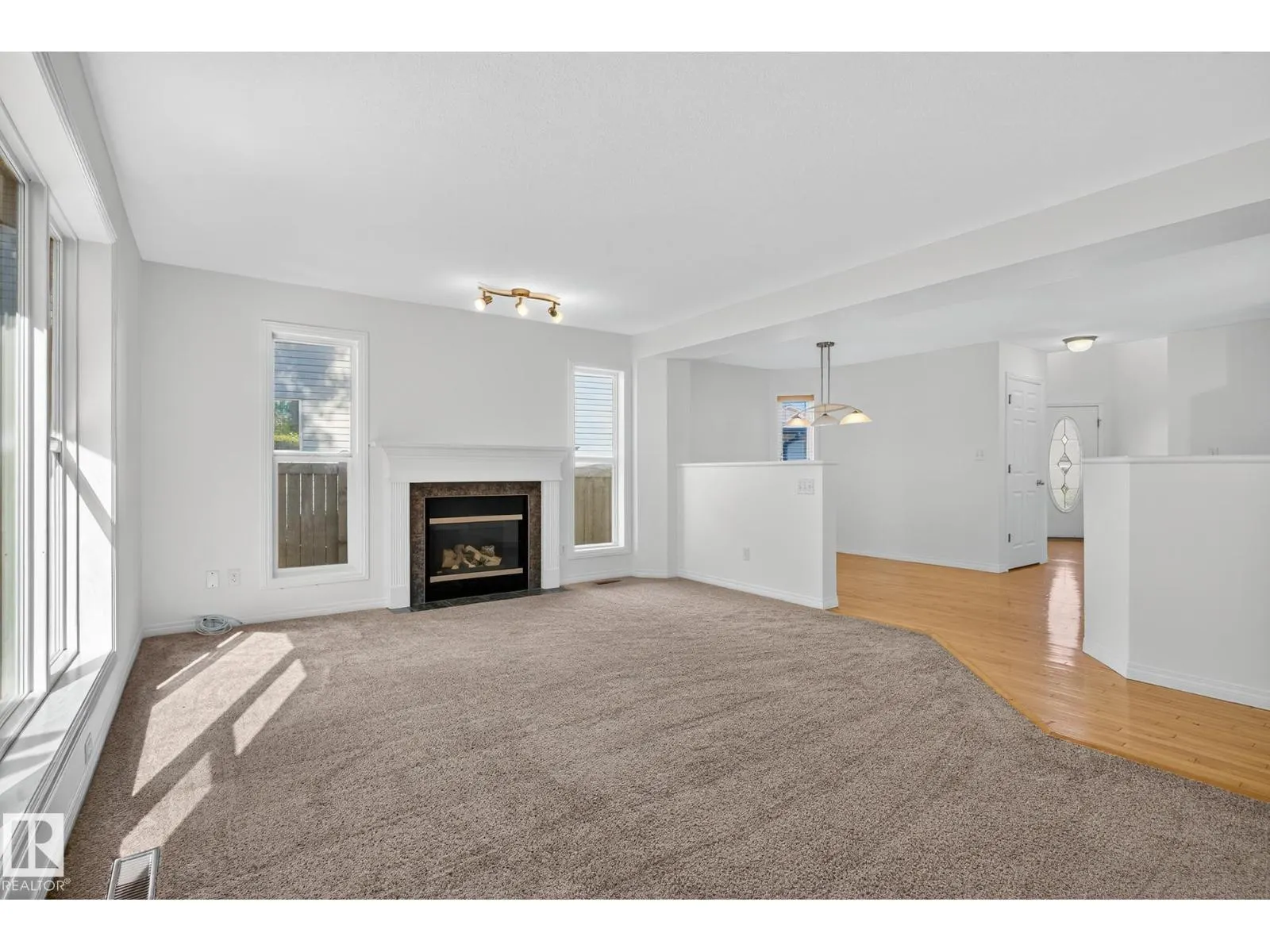 22 ELBOW PL