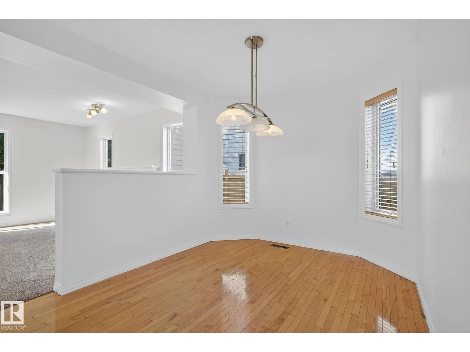 22 ELBOW PL