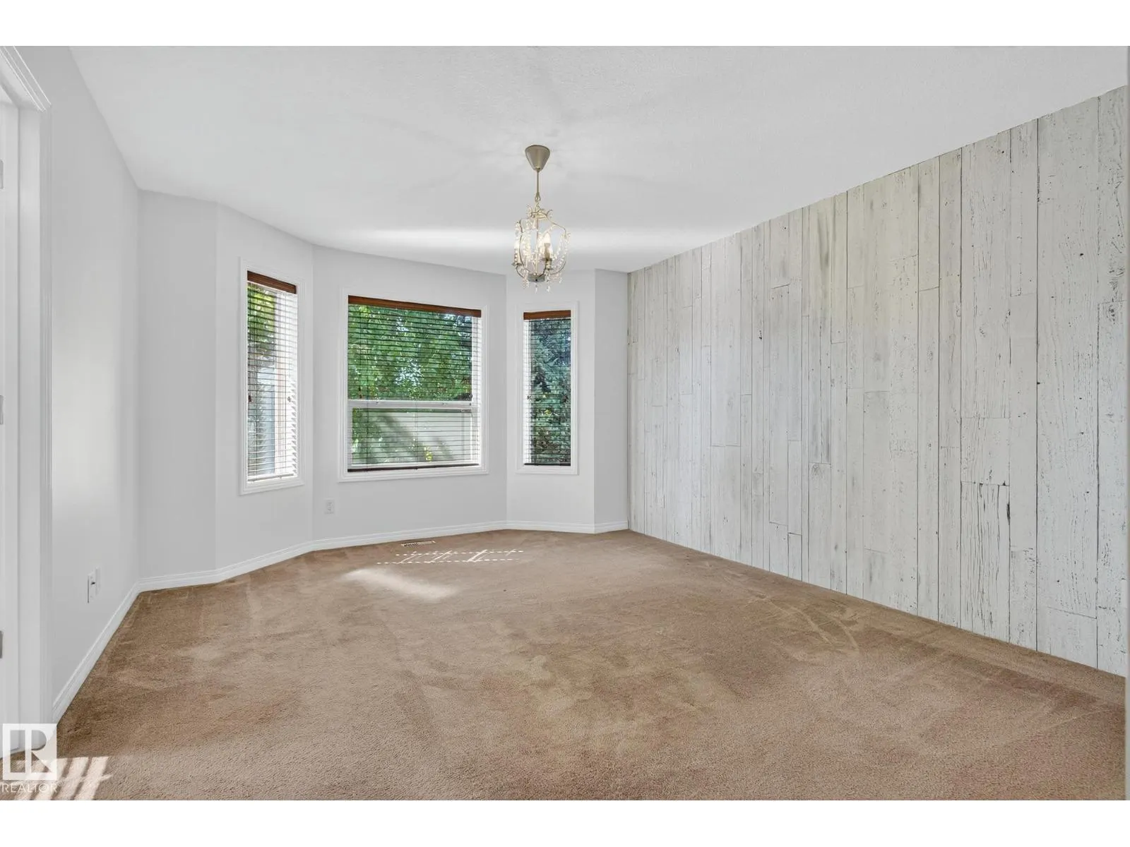 22 ELBOW PL