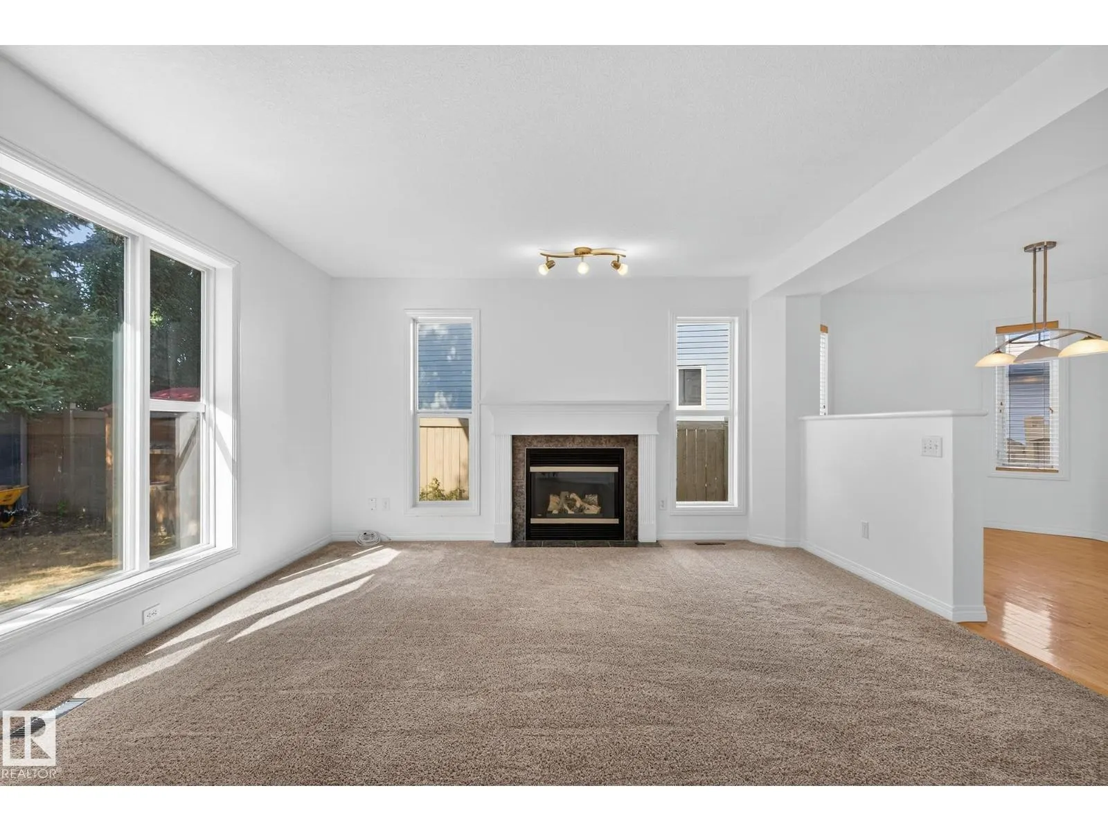 22 ELBOW PL