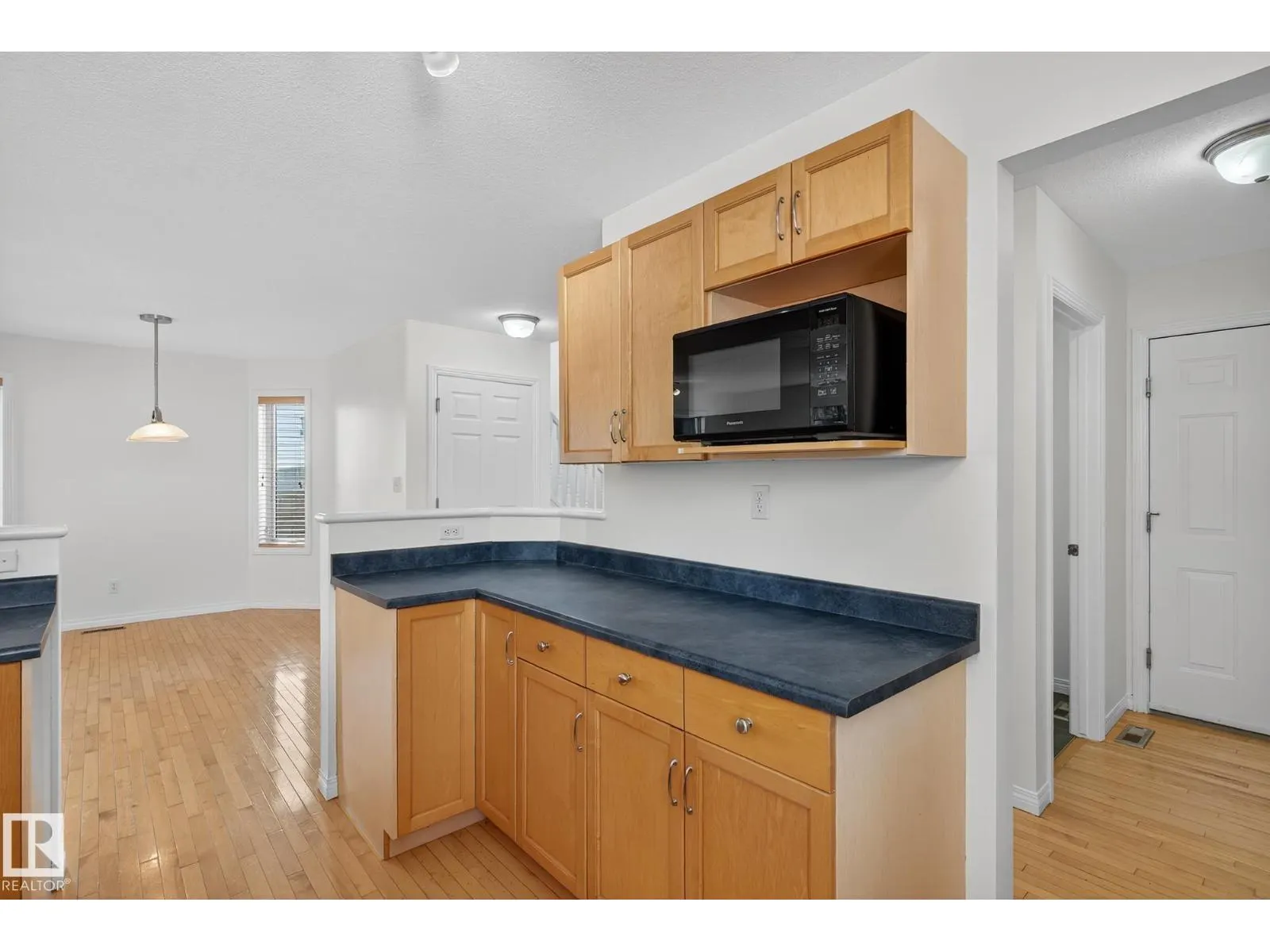 22 ELBOW PL