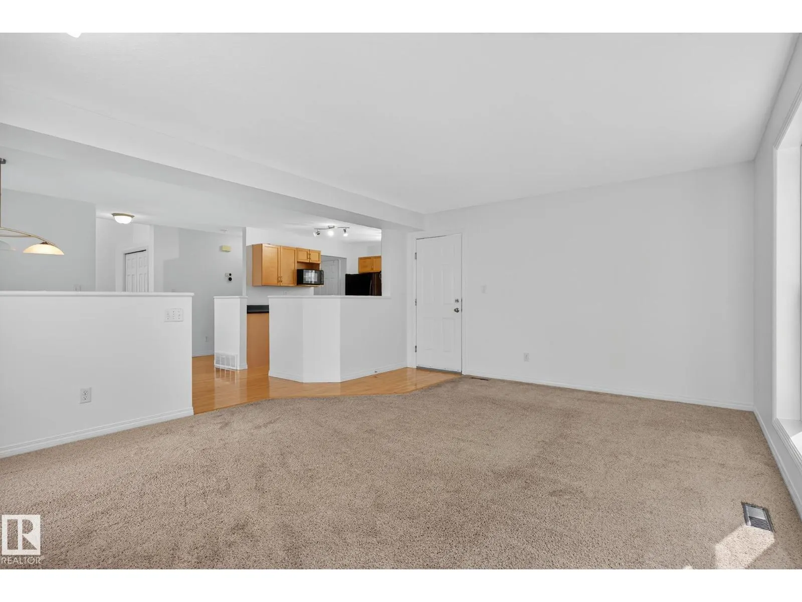 22 ELBOW PL
