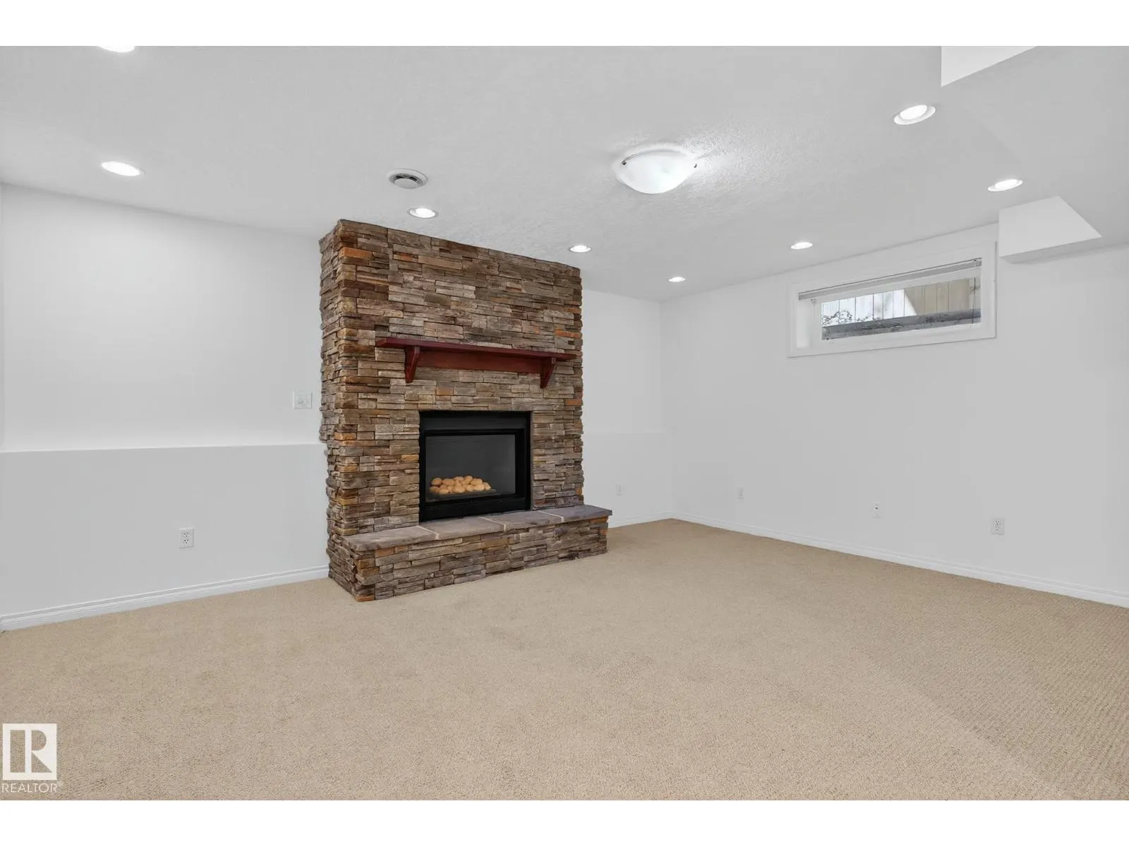 22 ELBOW PL