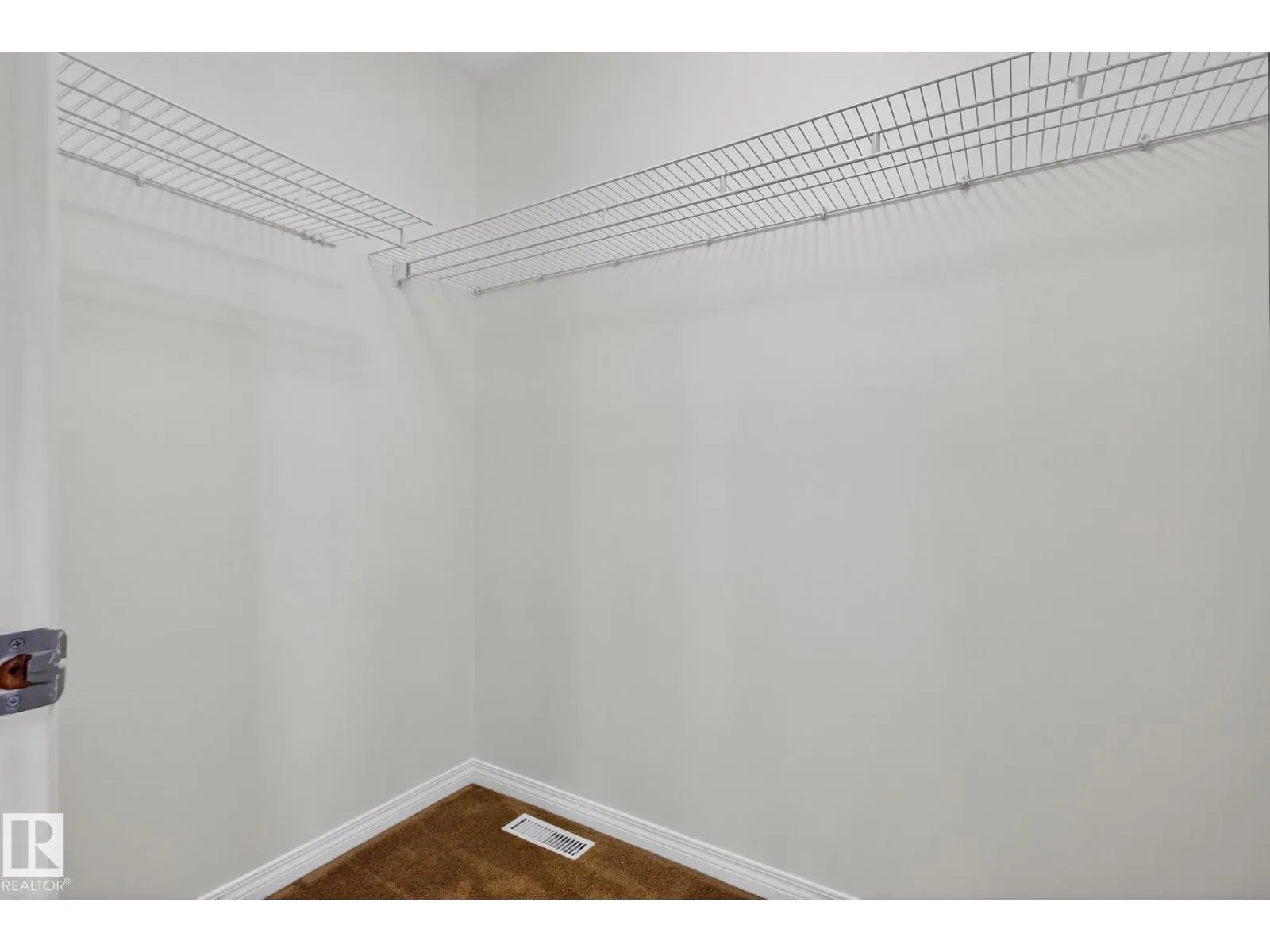 22 ELBOW PL