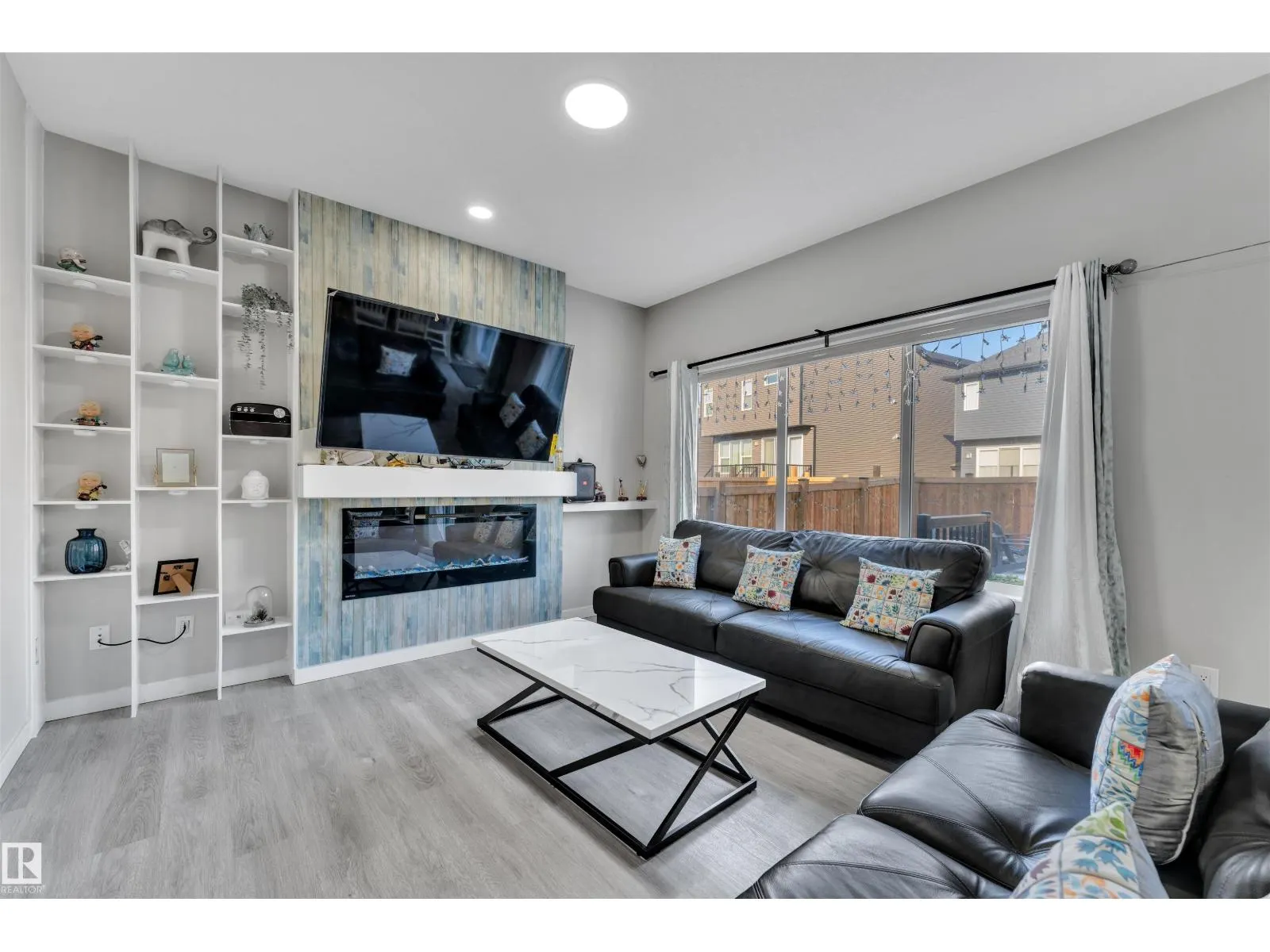 4339 HAWTHORN LD SW