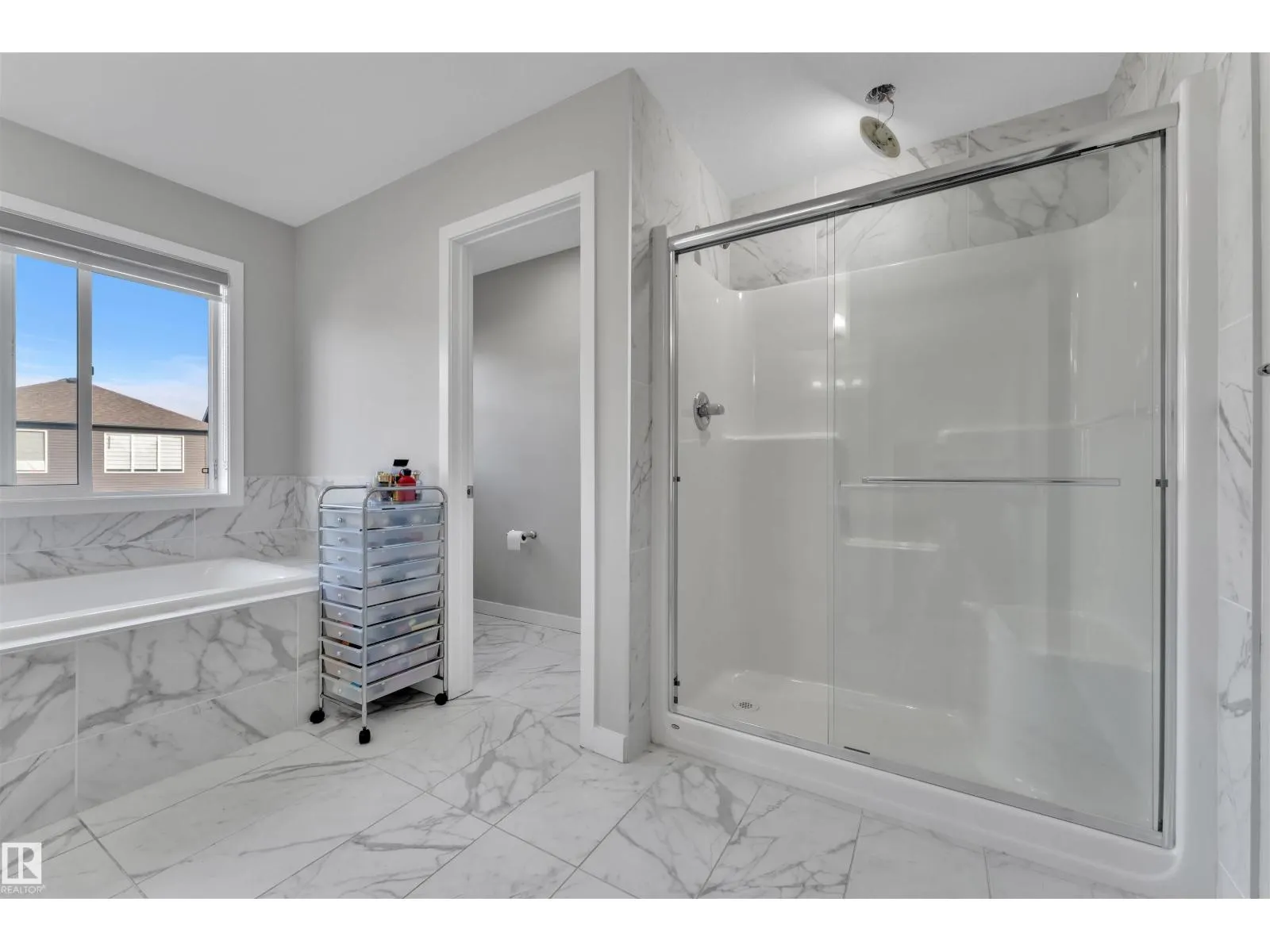 4339 HAWTHORN LD SW