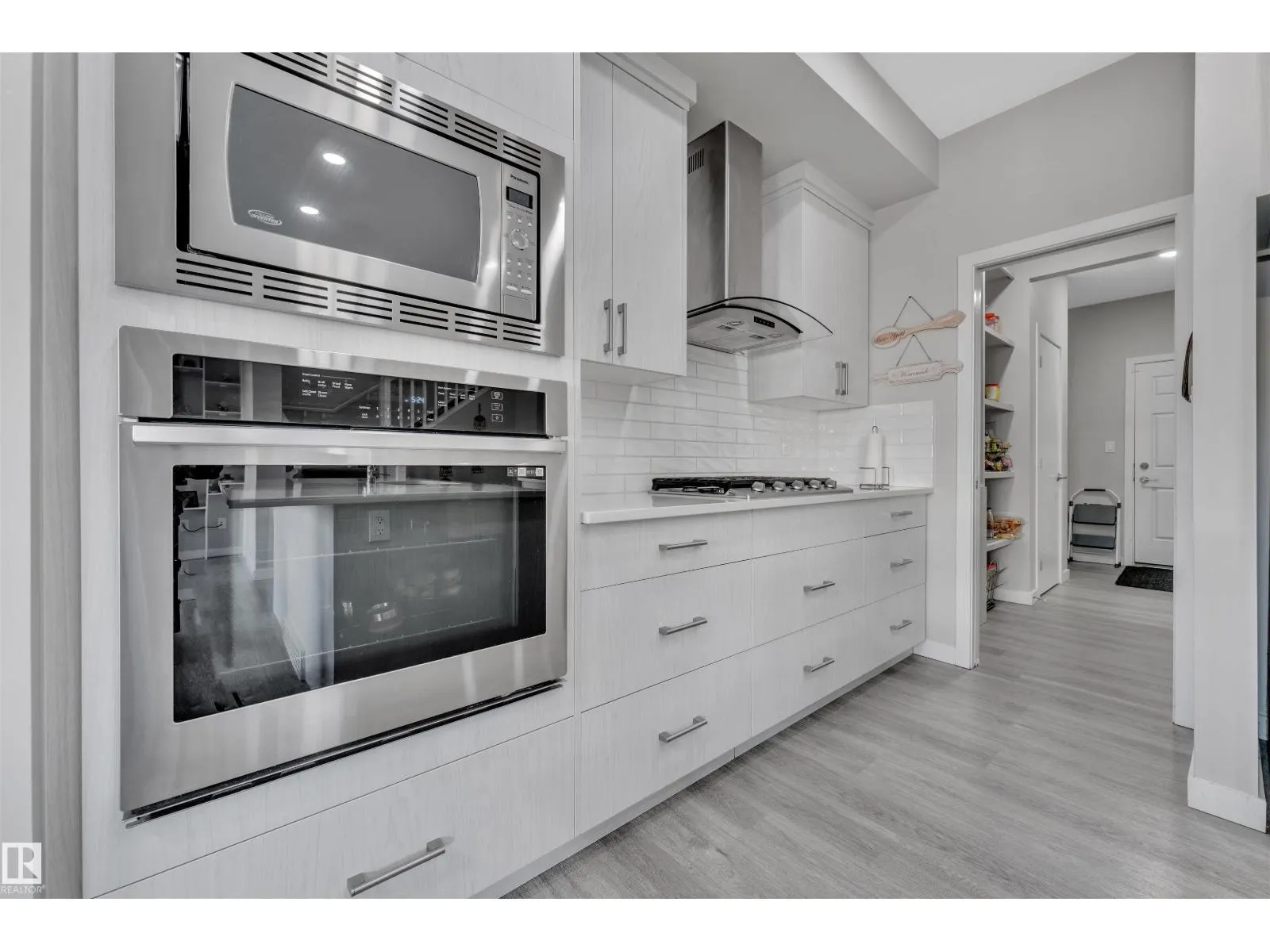 4339 HAWTHORN LD SW
