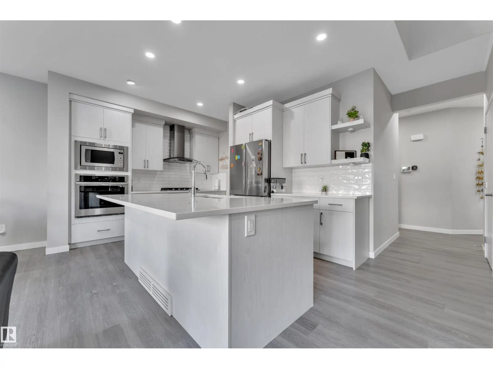 4339 HAWTHORN LD SW