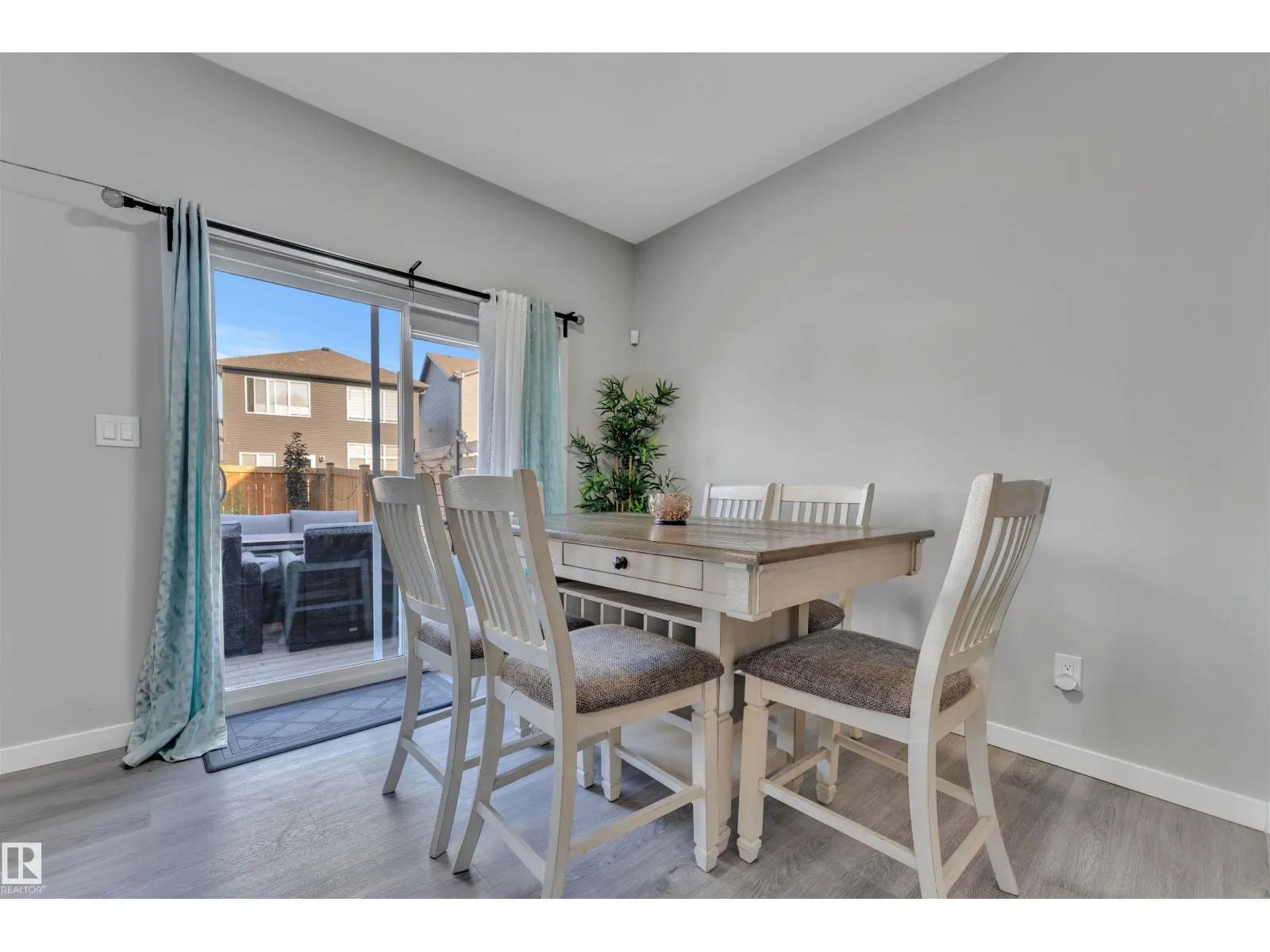 4339 HAWTHORN LD SW