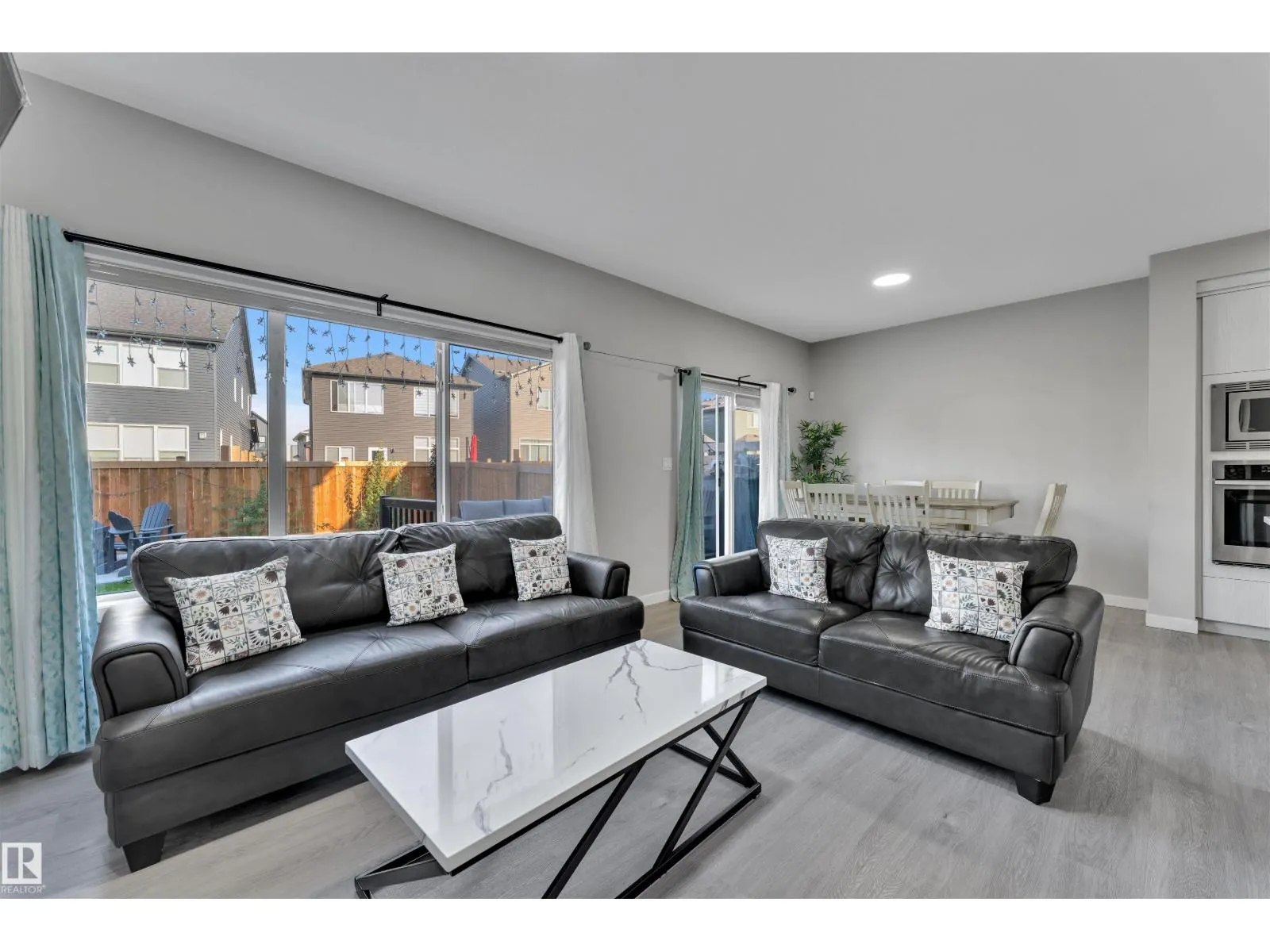 4339 HAWTHORN LD SW