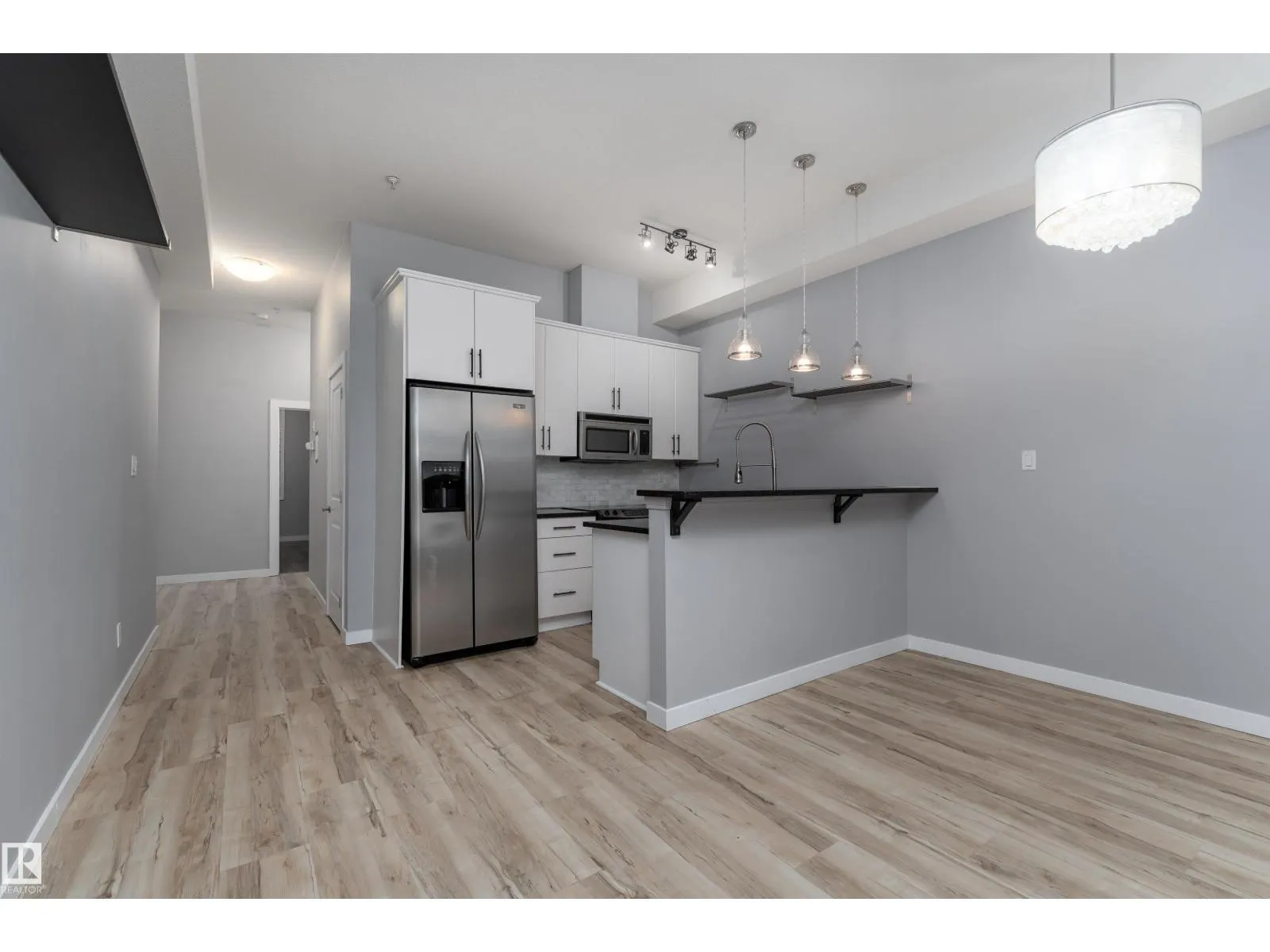 #128 10531 117 ST NW