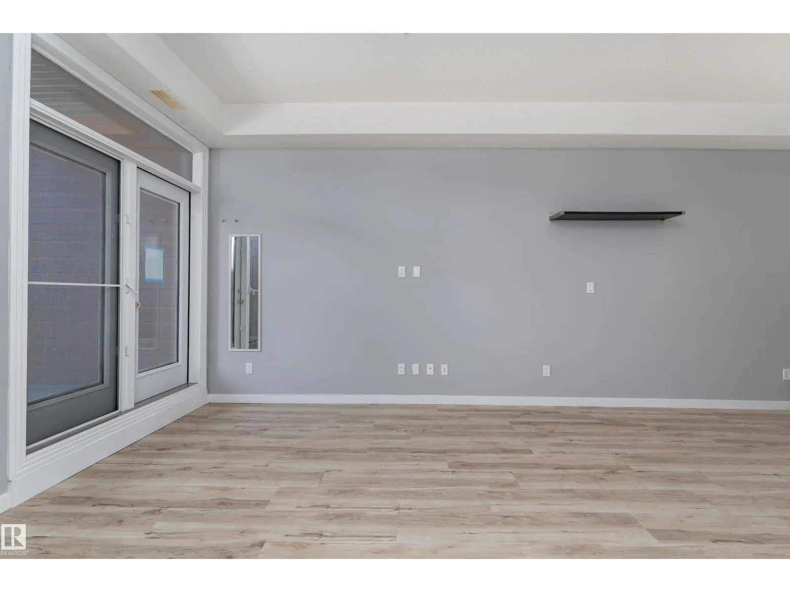 #128 10531 117 ST NW
