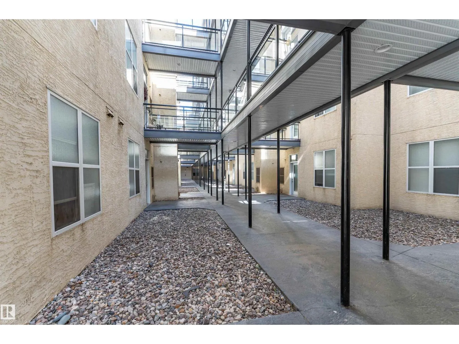 #128 10531 117 ST NW