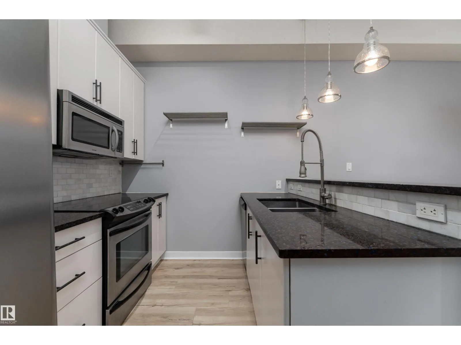 #128 10531 117 ST NW