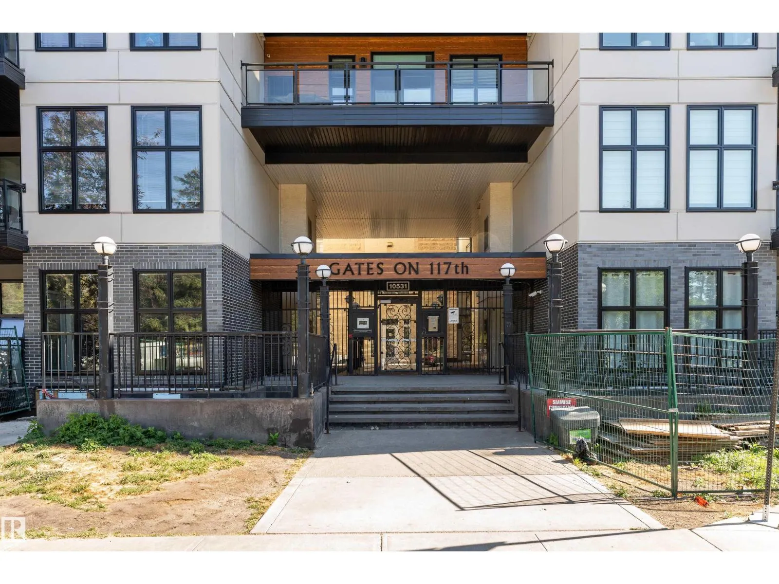 #128 10531 117 ST NW