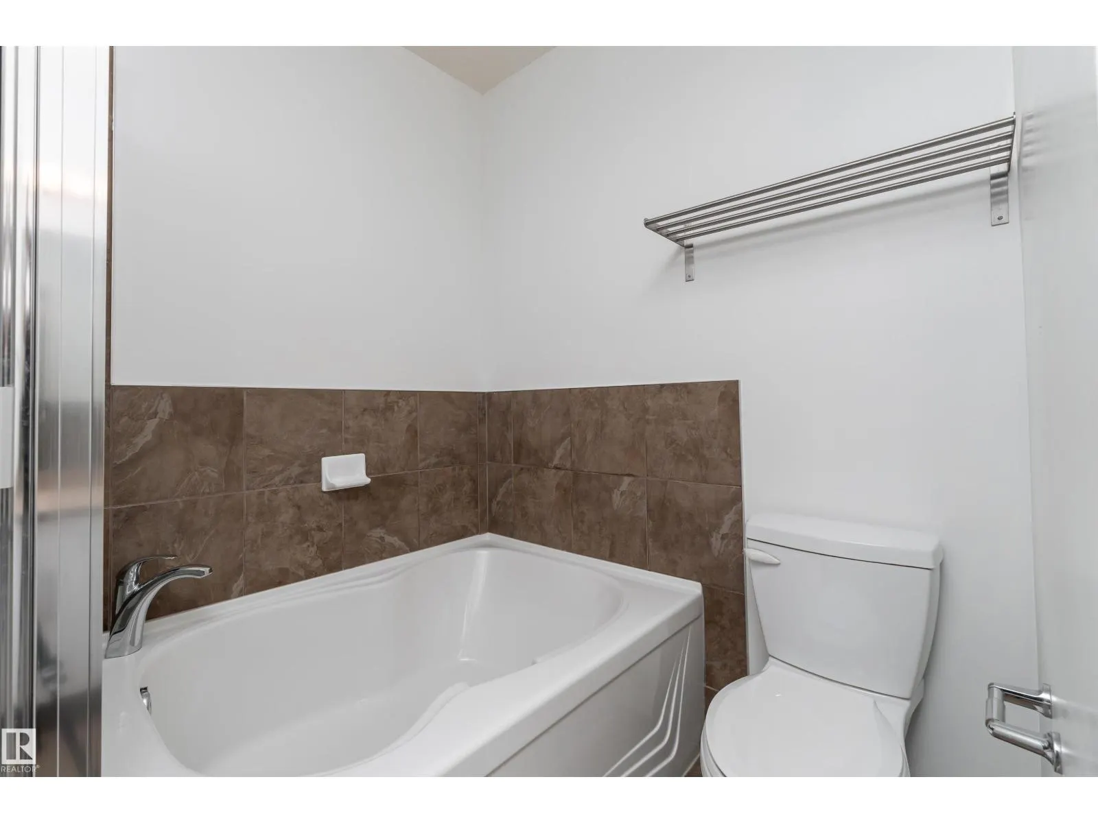 #128 10531 117 ST NW