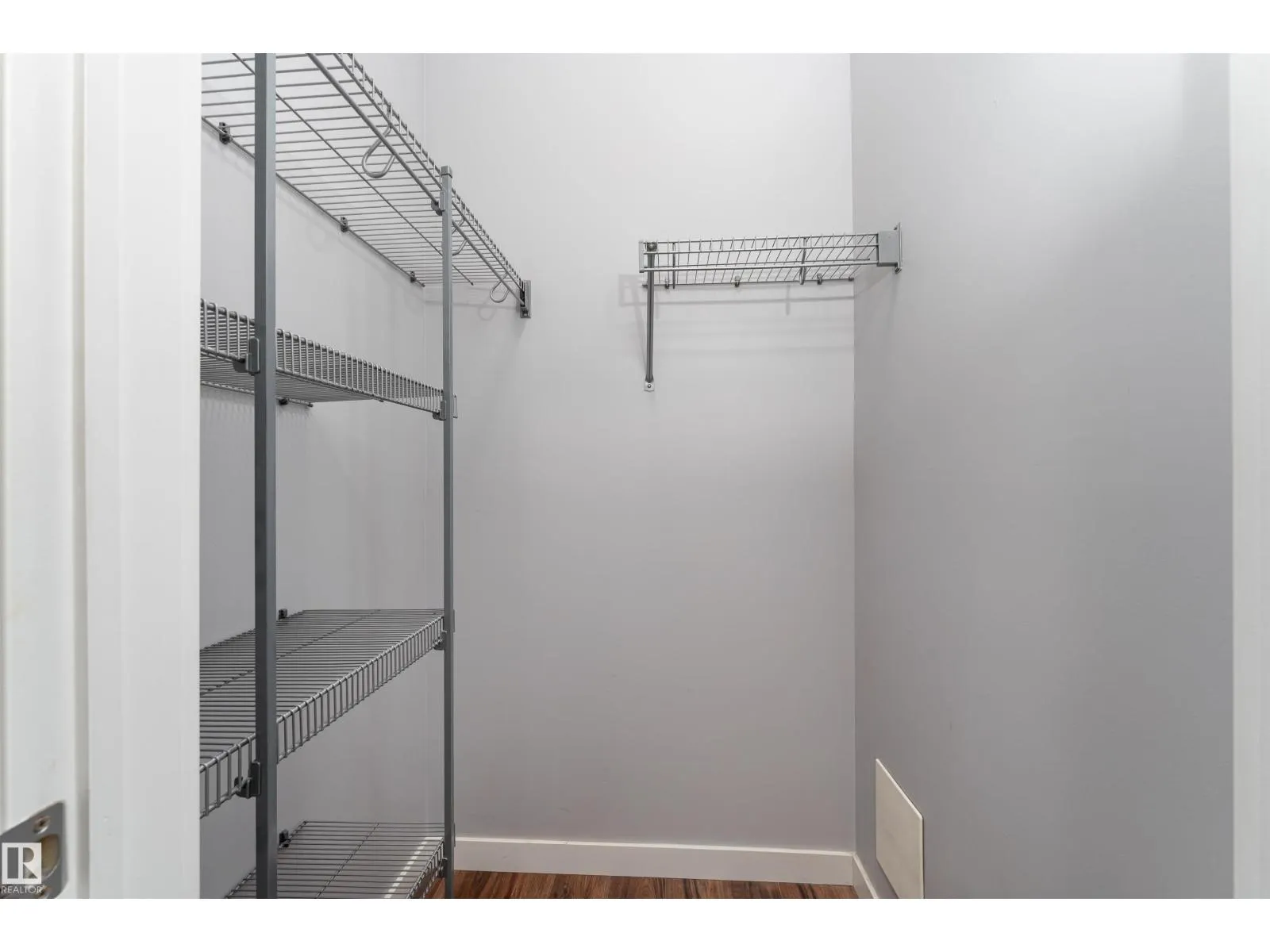 #128 10531 117 ST NW